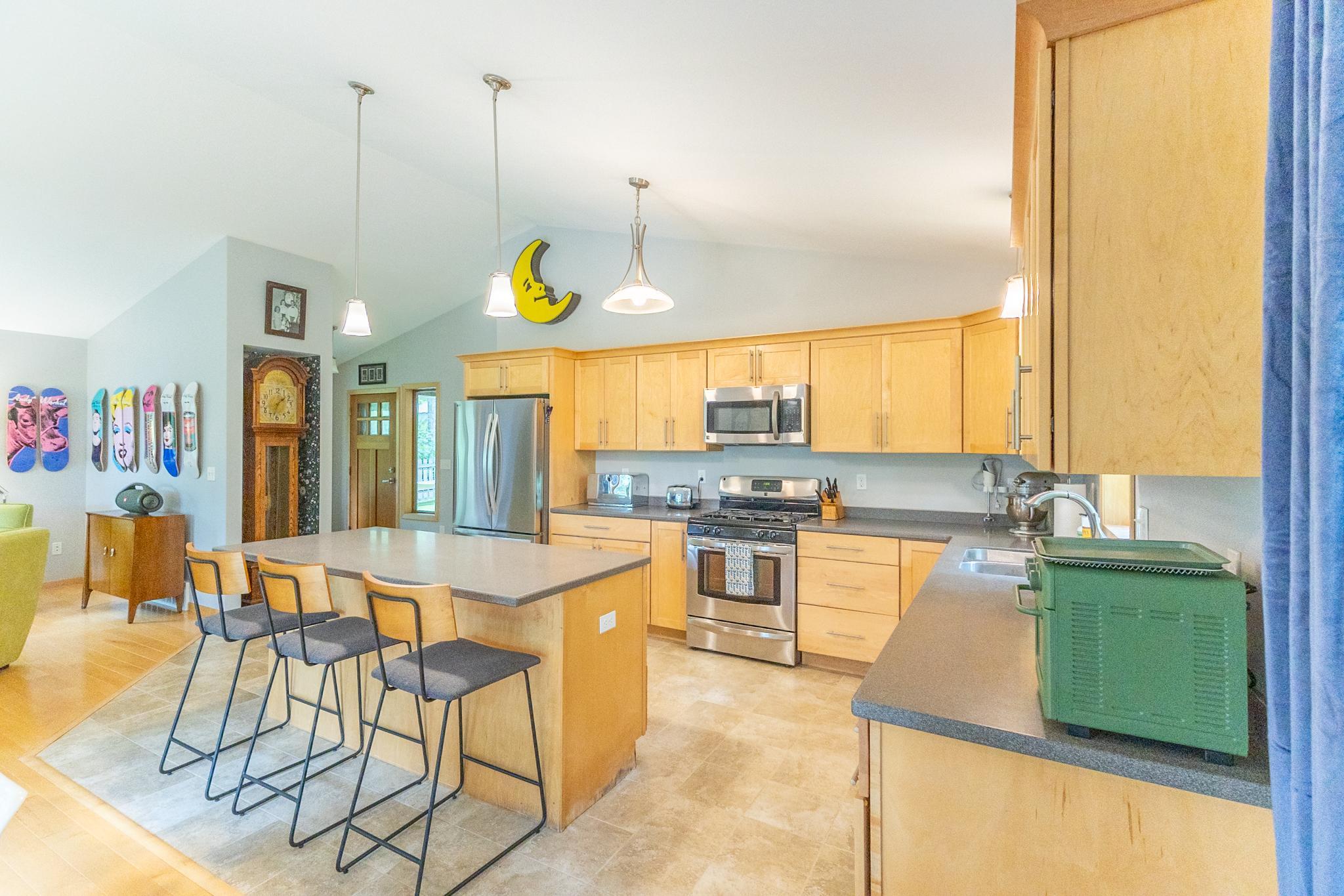 main property photo 18