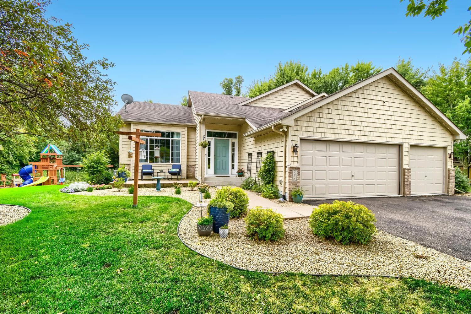 main property photo 0