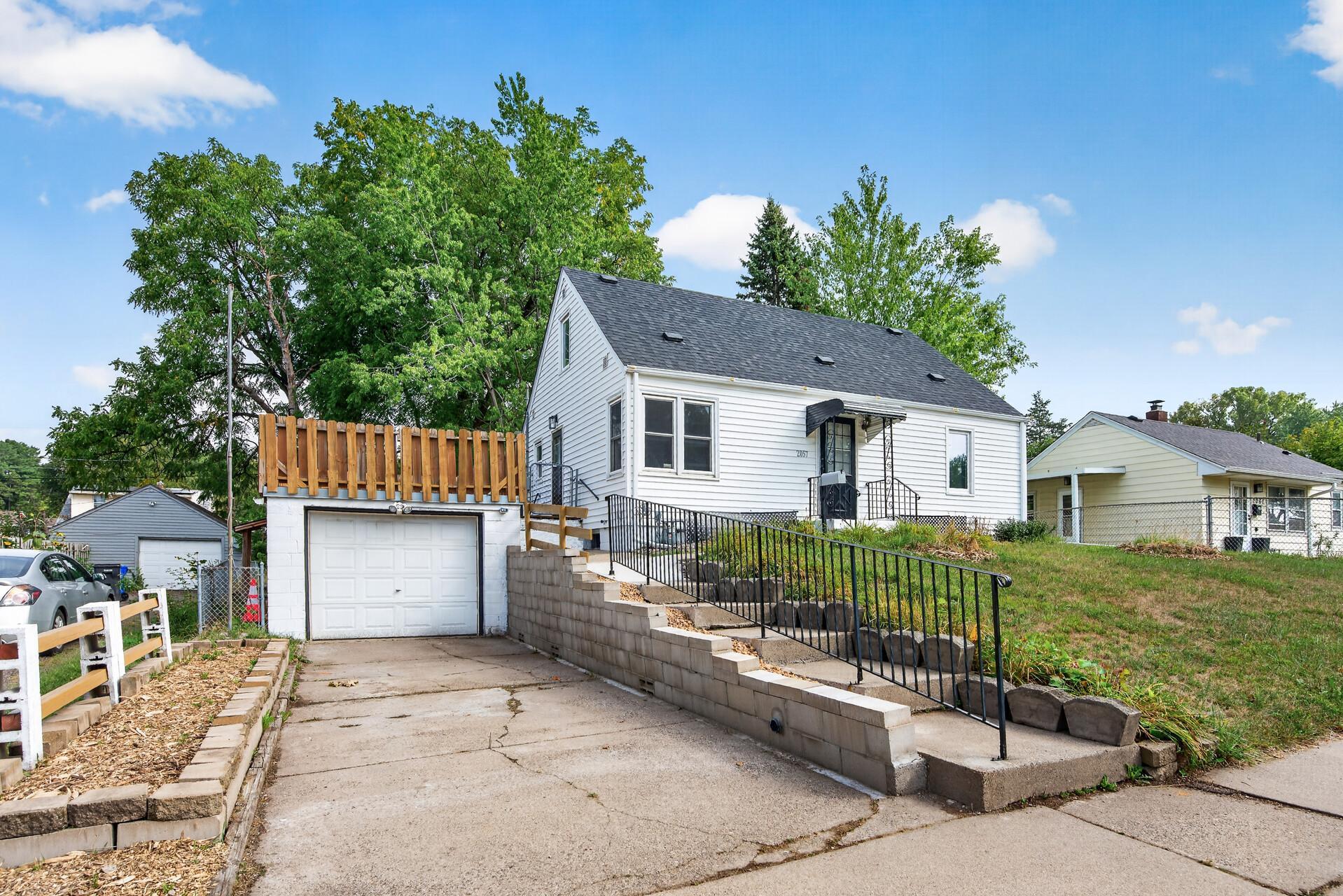 main property photo 0