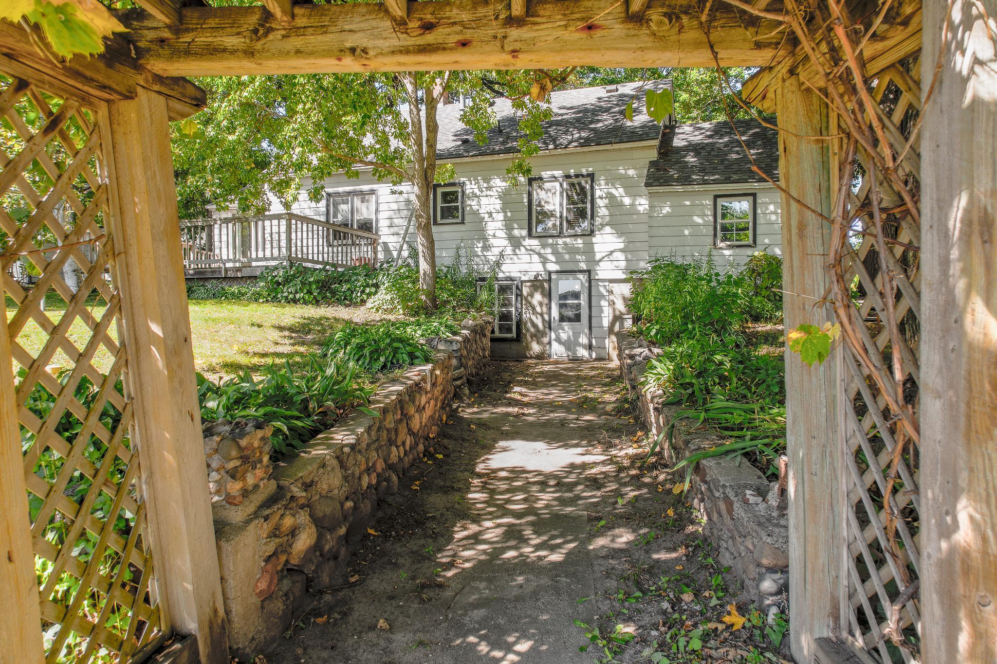 main property photo 25
