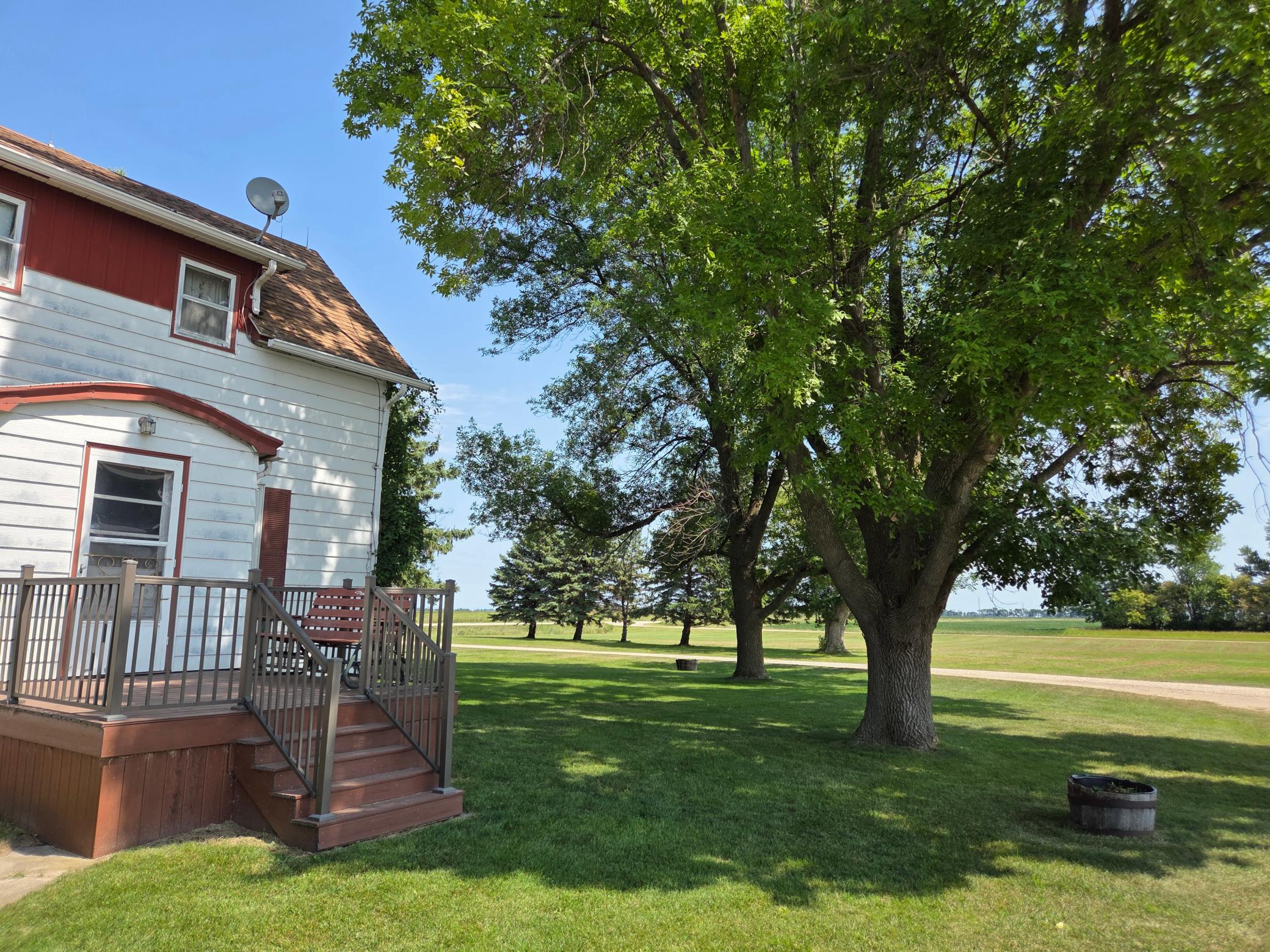 main property photo 28