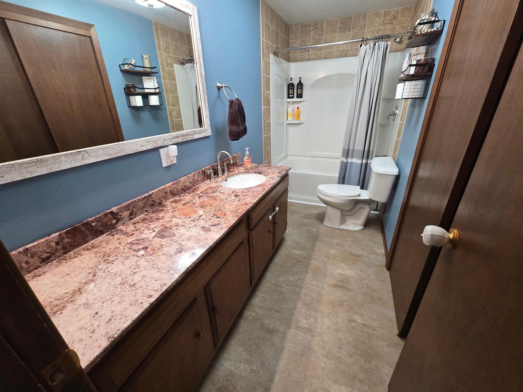 main property photo 23