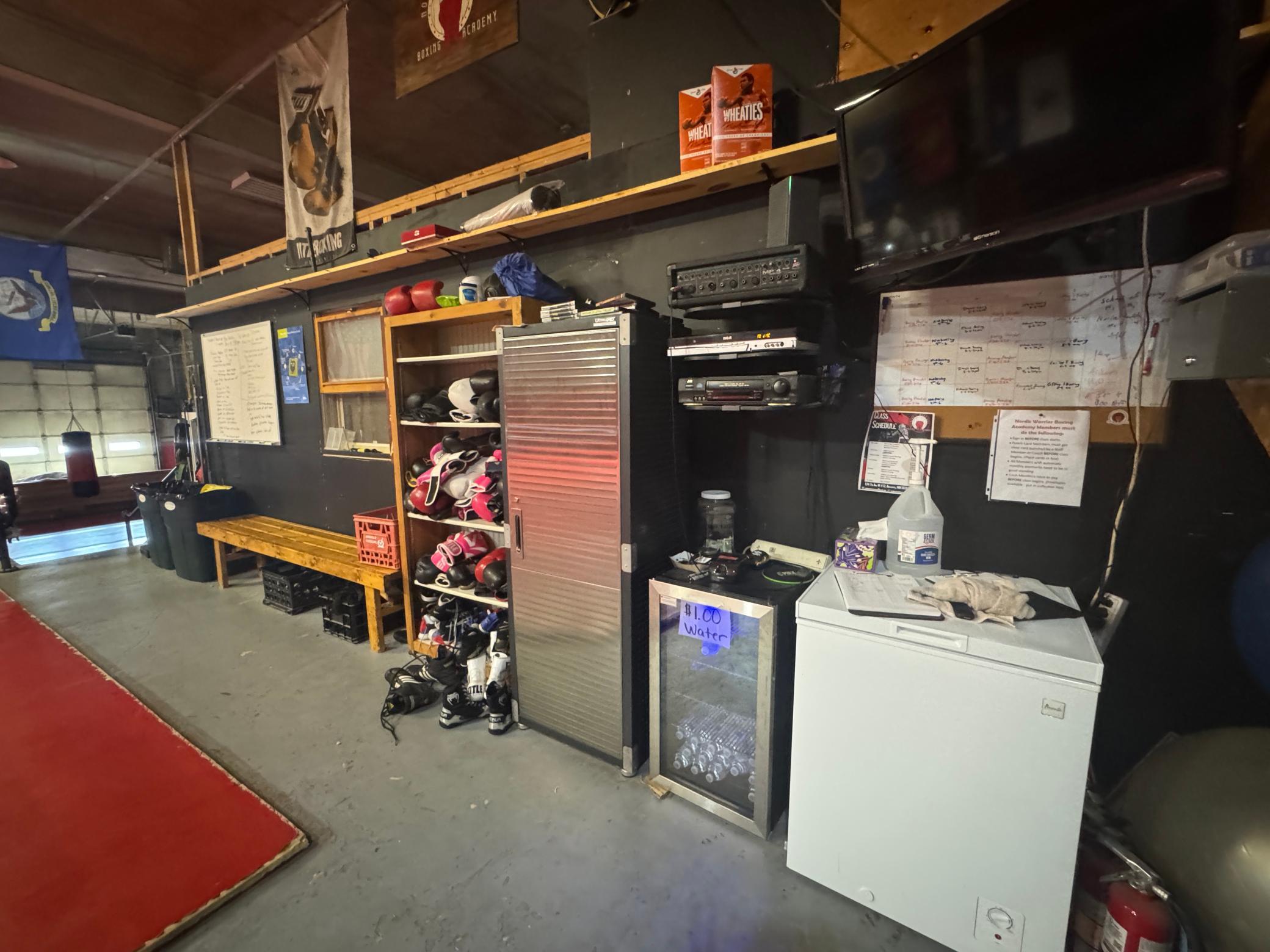 main property photo 23