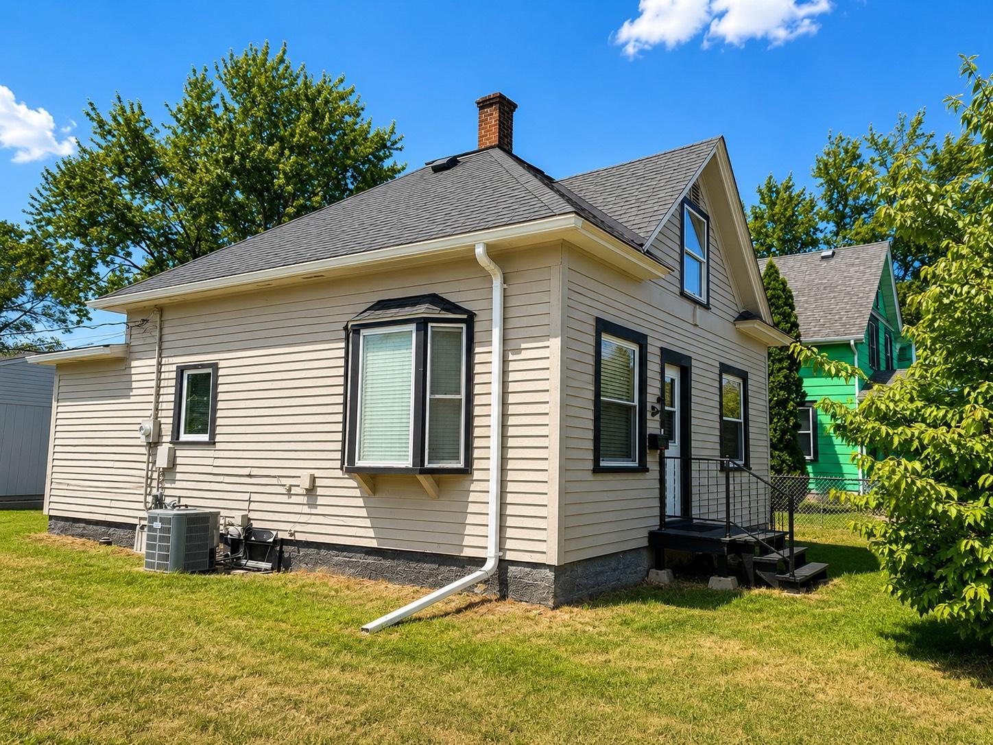 main property photo 13