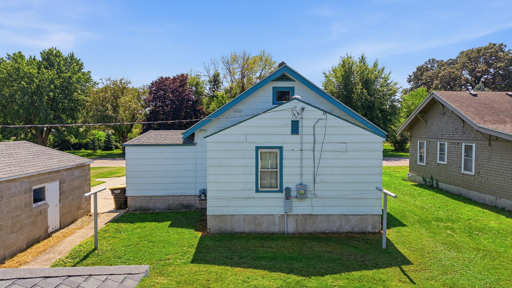 main property photo 5