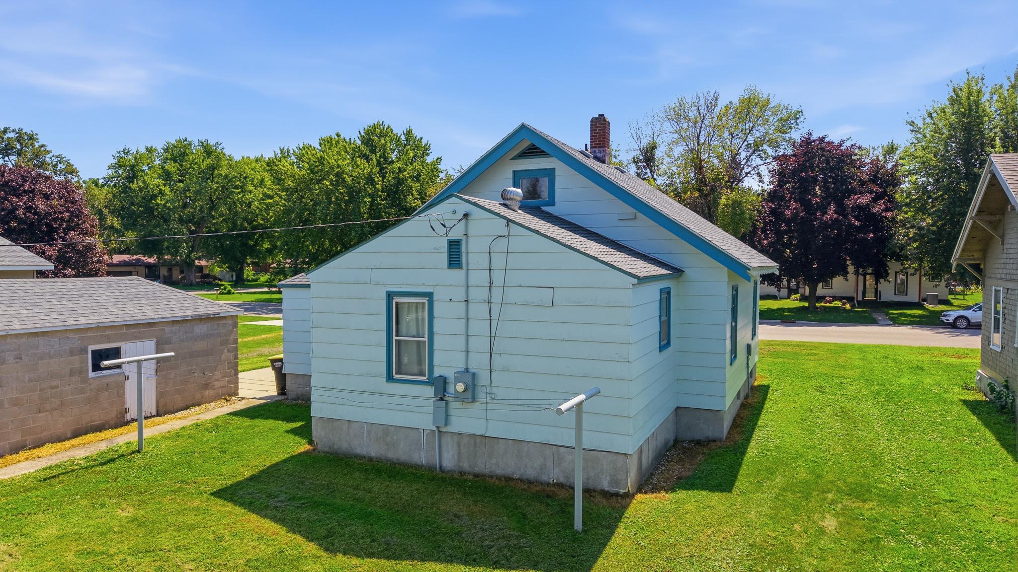 main property photo 6