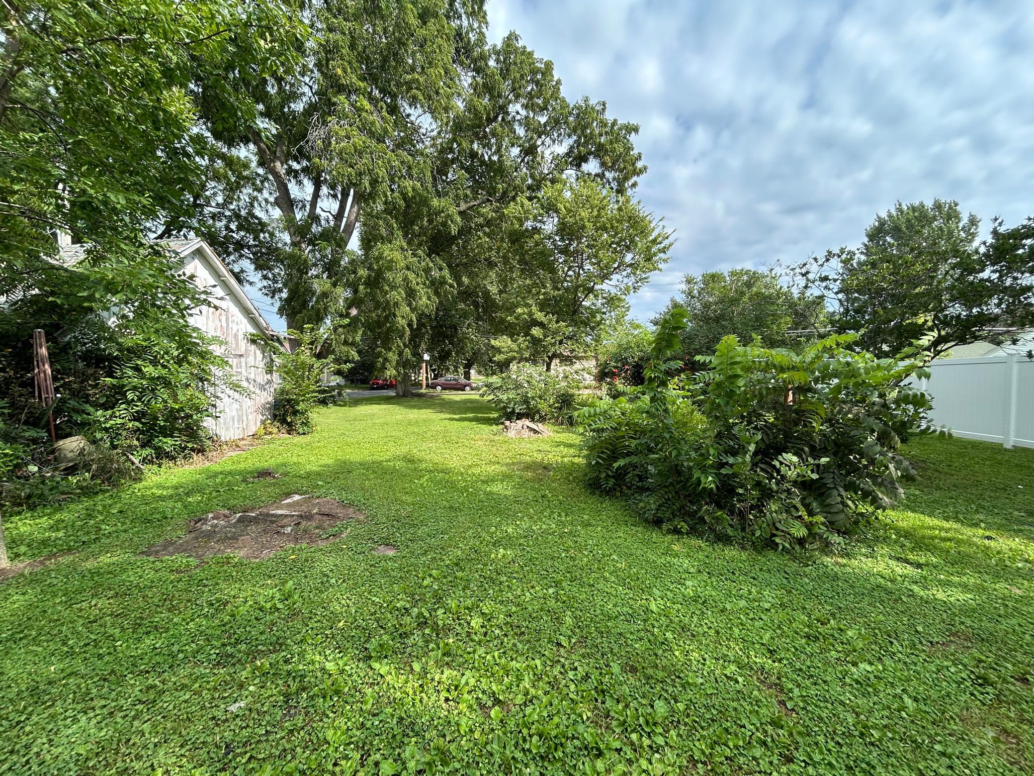 main property photo 29