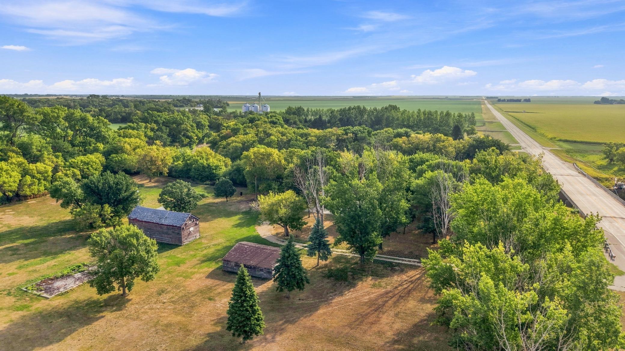 main property photo 13