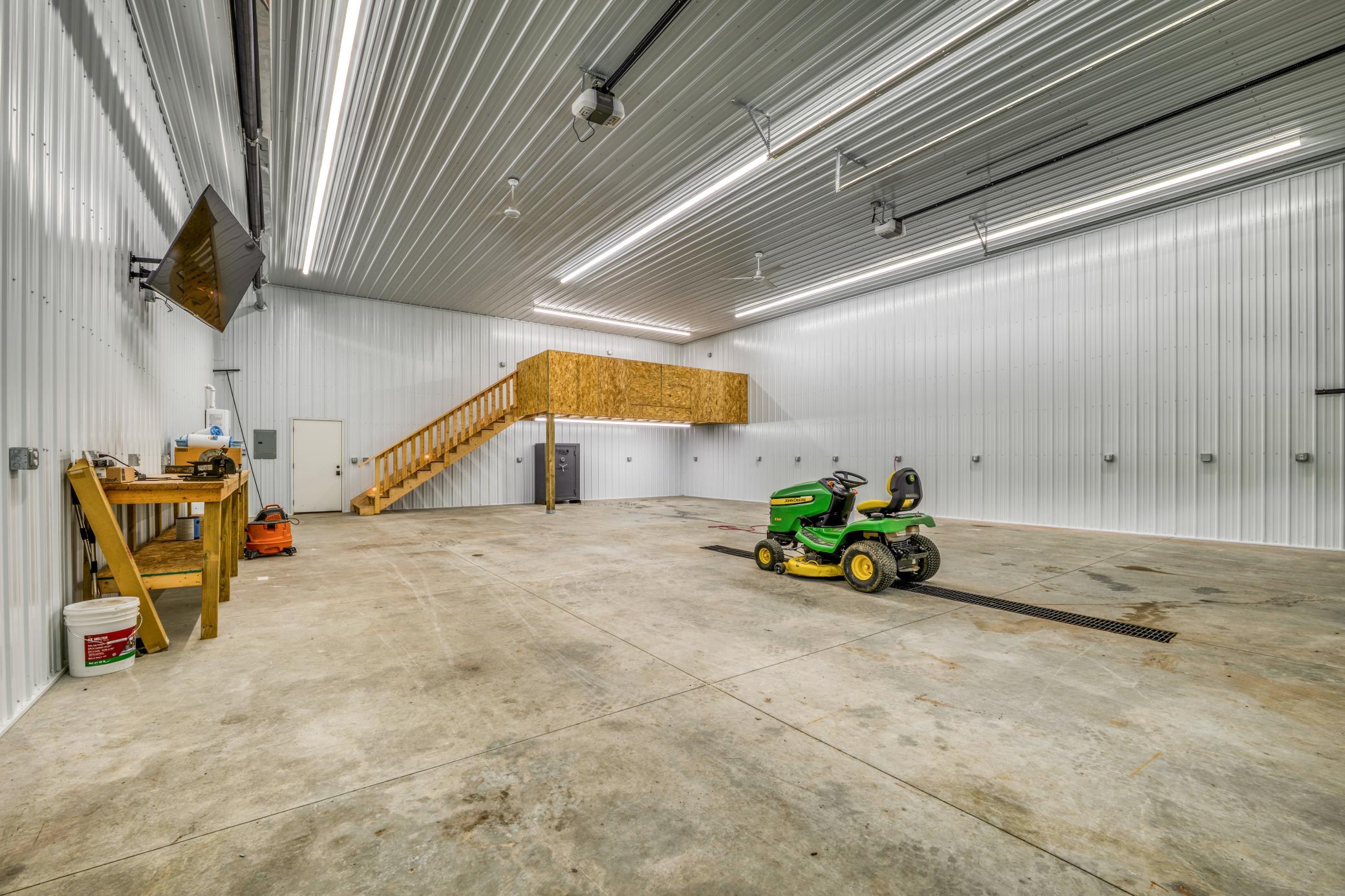 main property photo 73