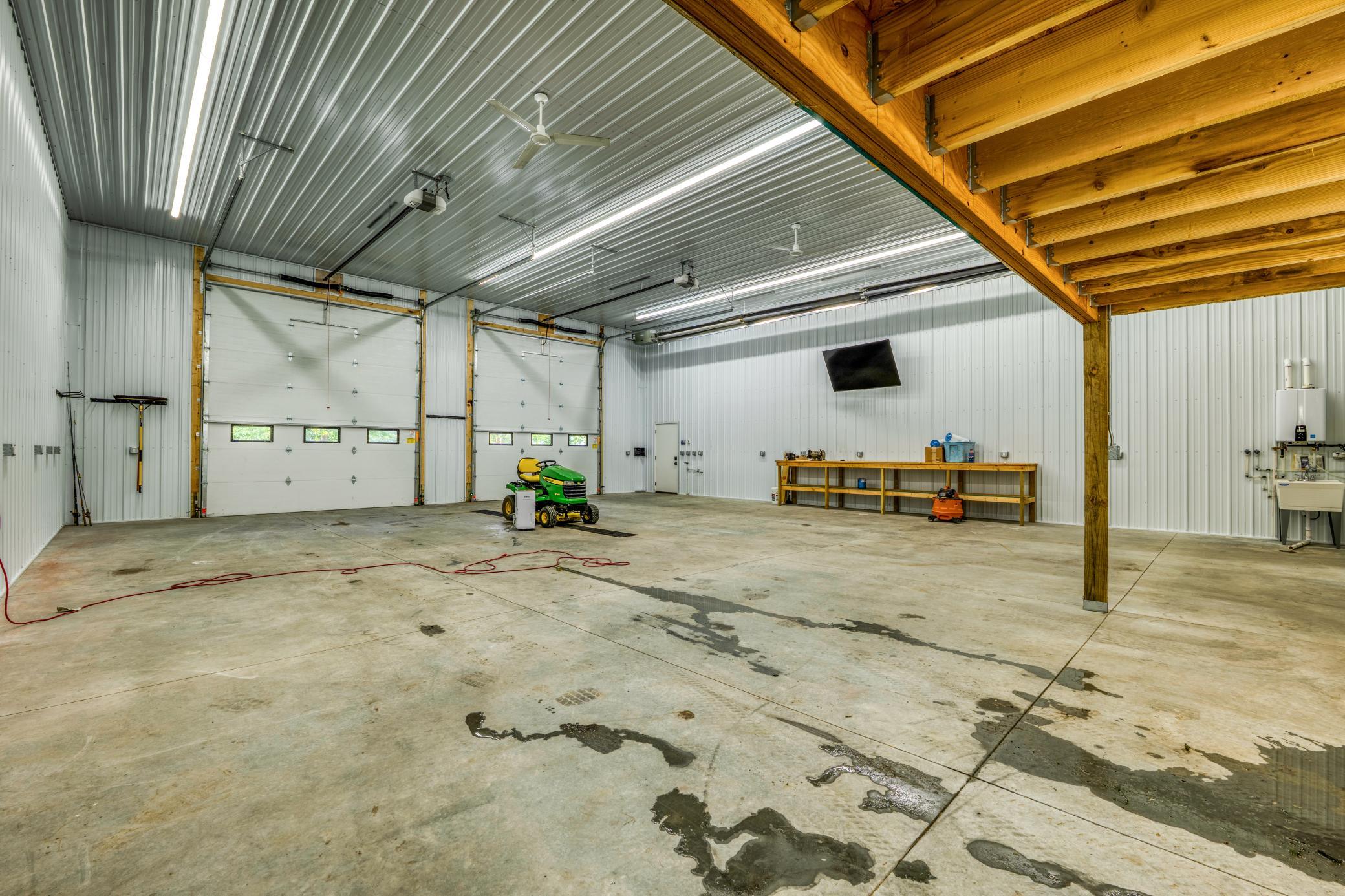 main property photo 74