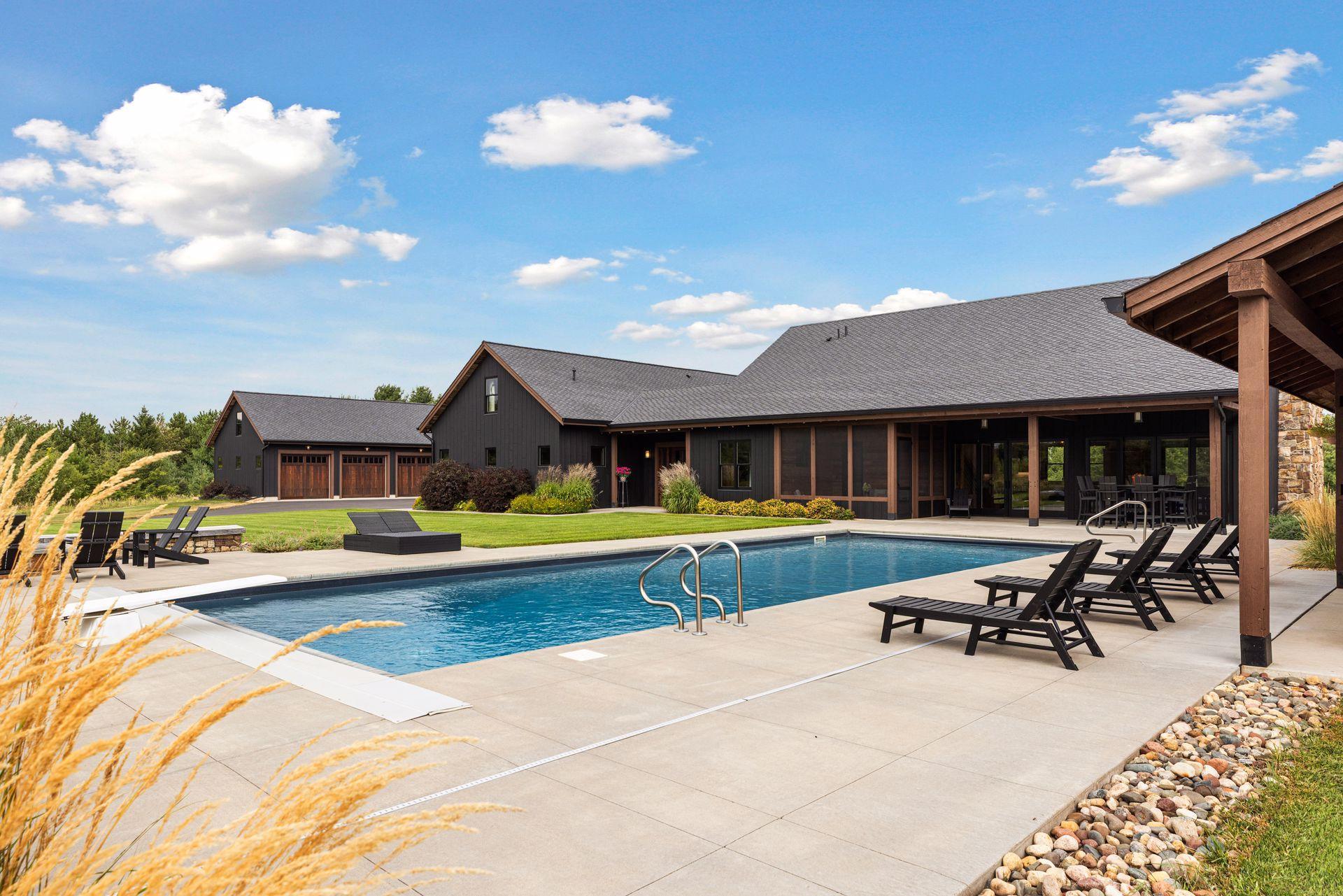 main property photo 172