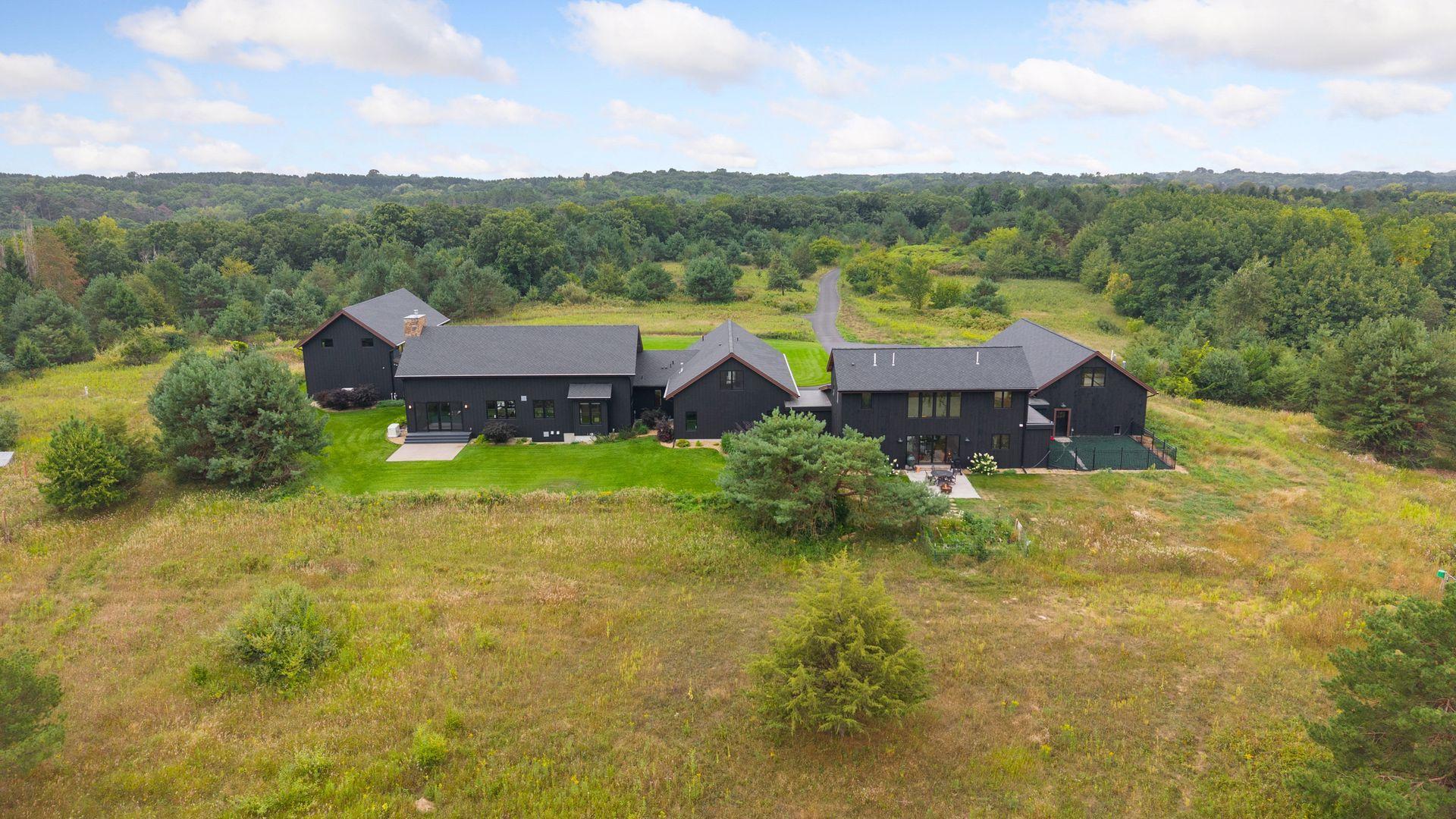 main property photo 201