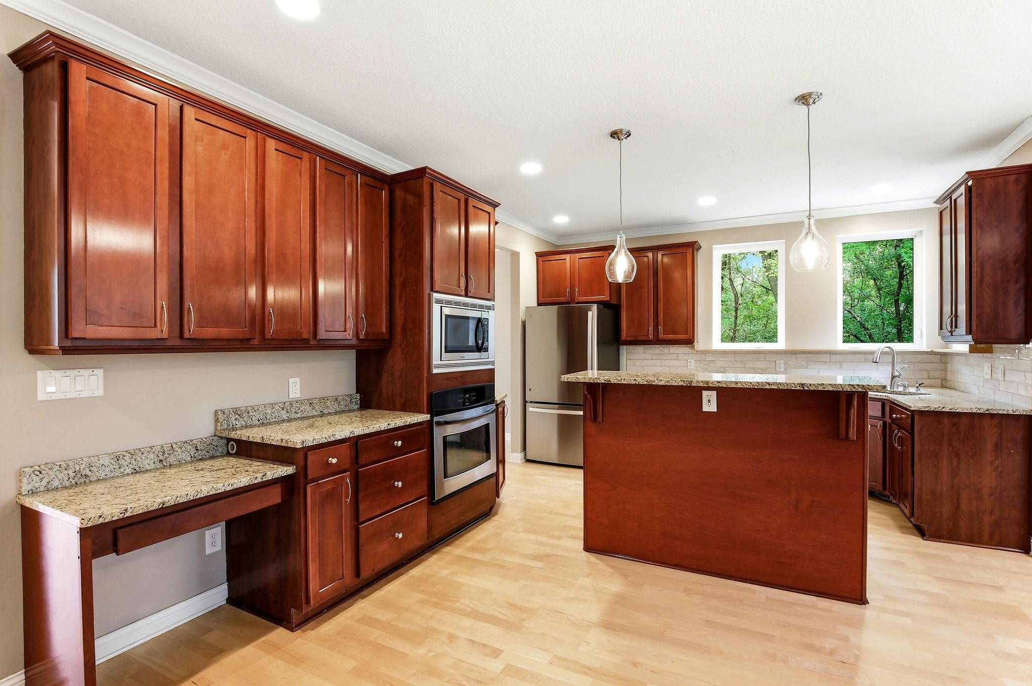 main property photo 5