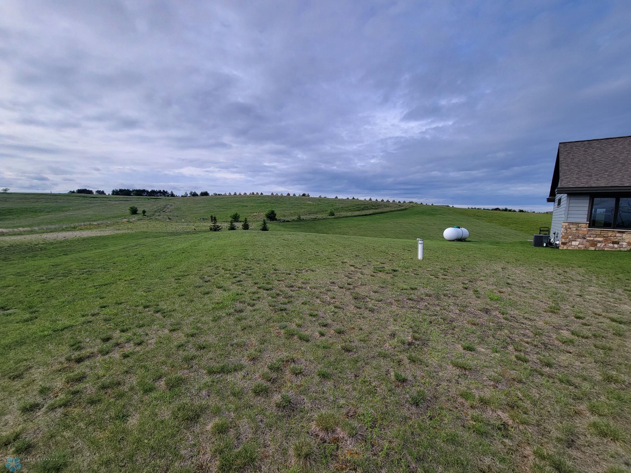 main property photo 8