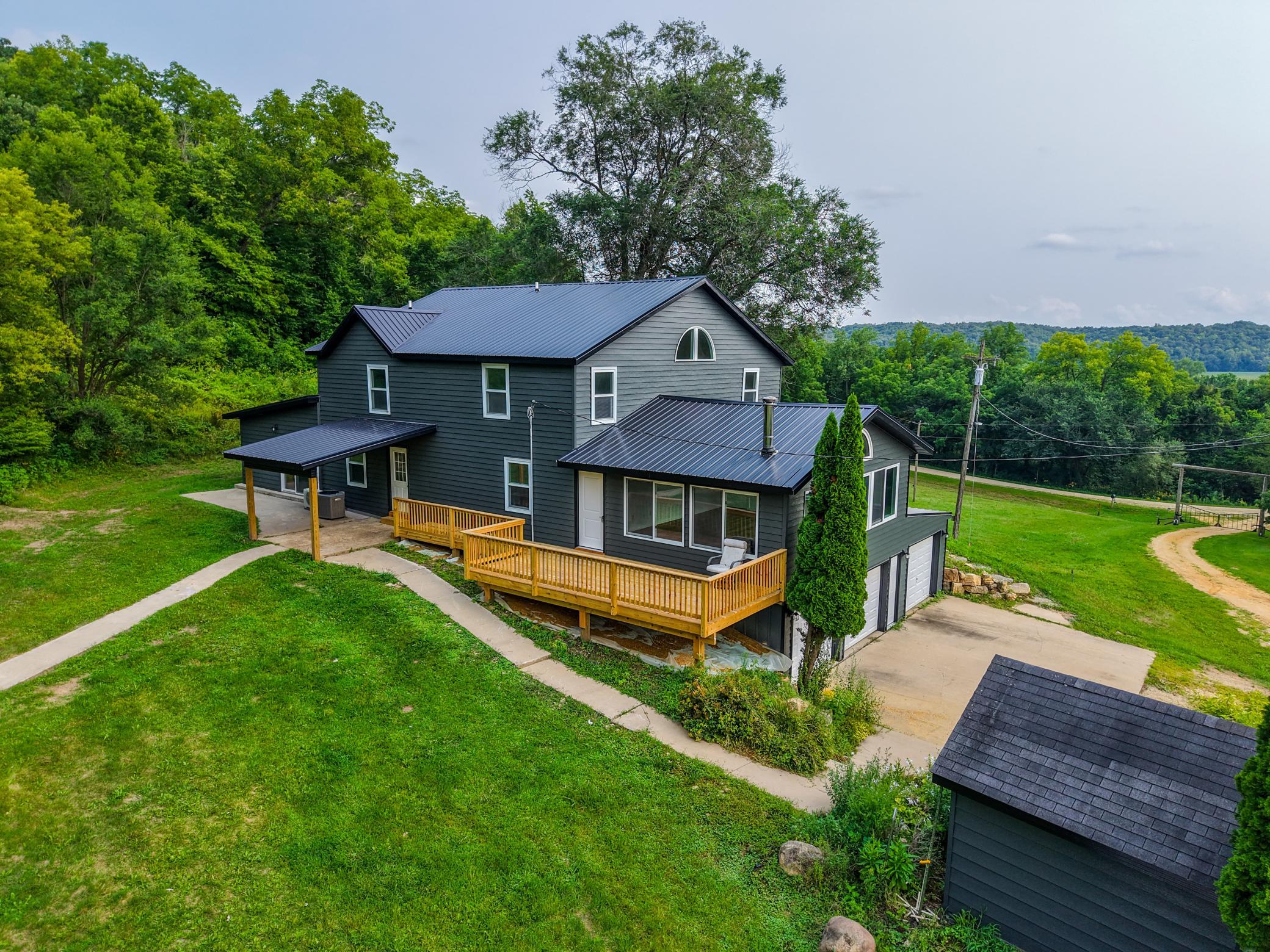 main property photo 3