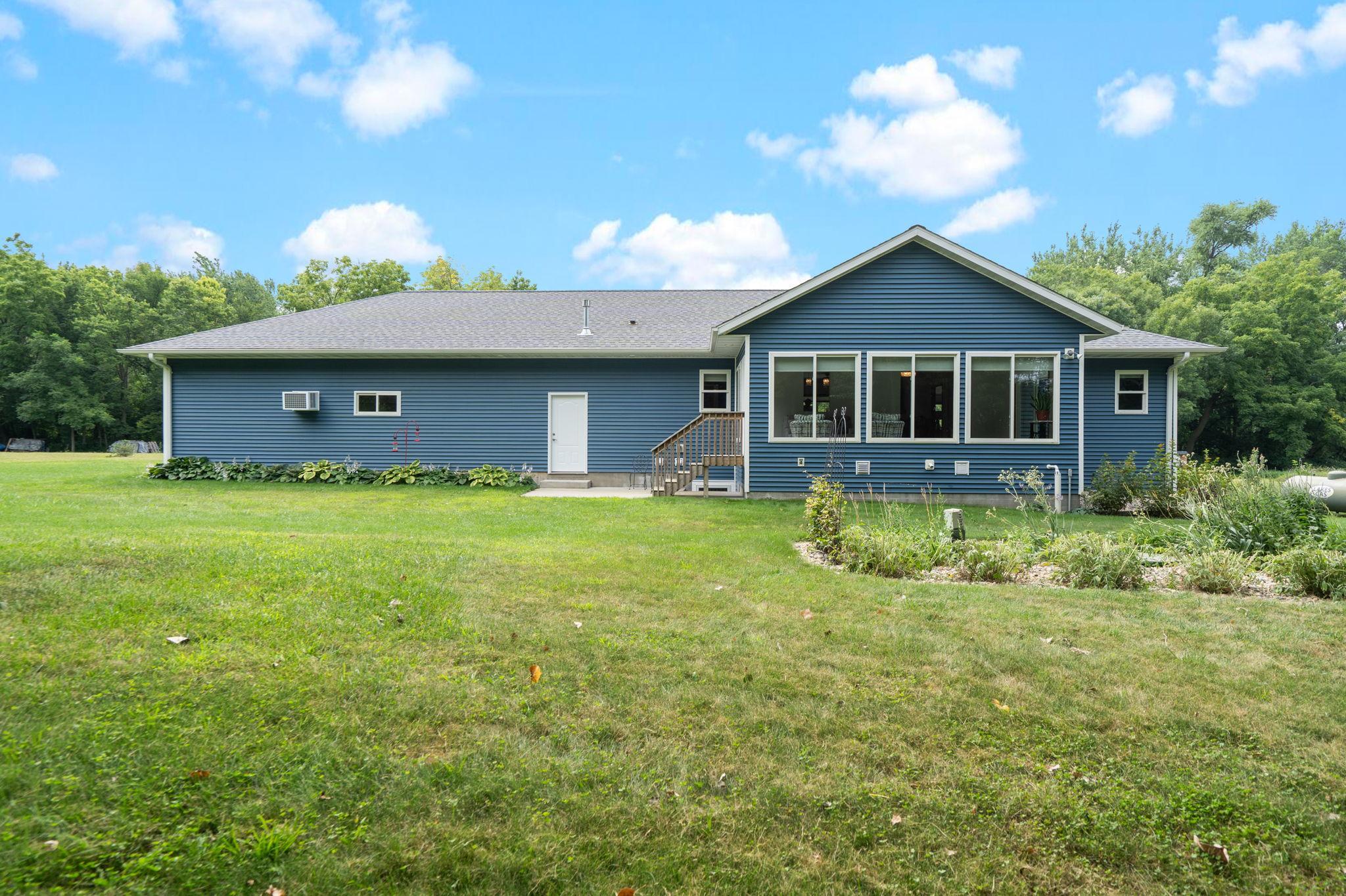 main property photo 50