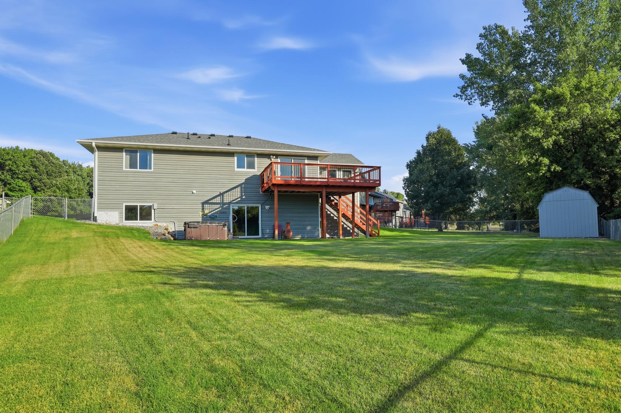 main property photo 23