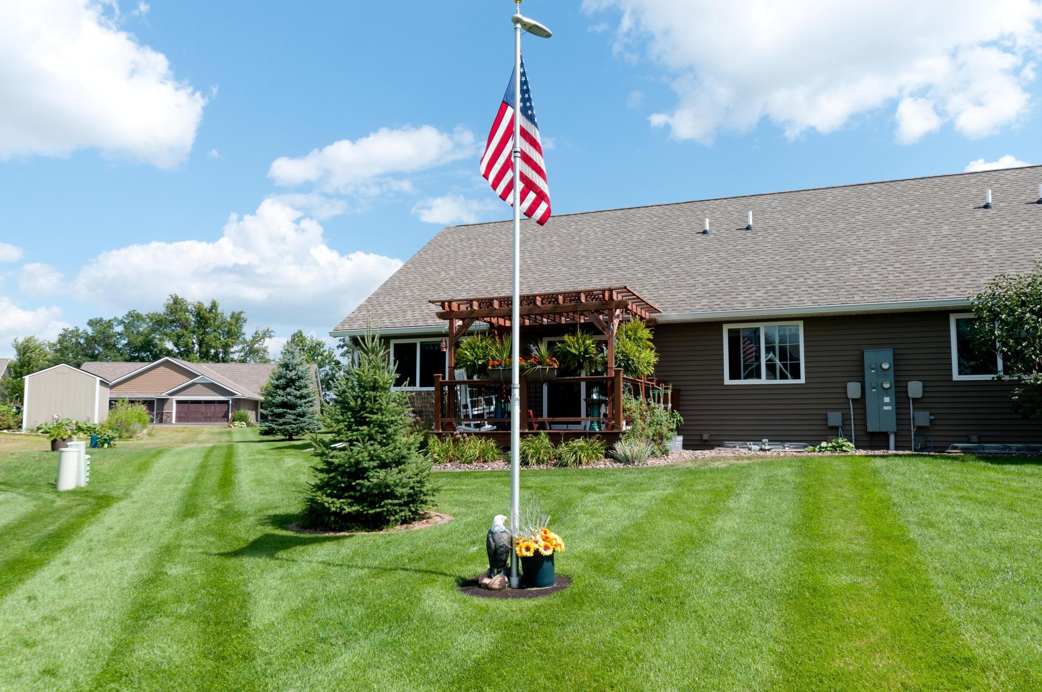 main property photo 6