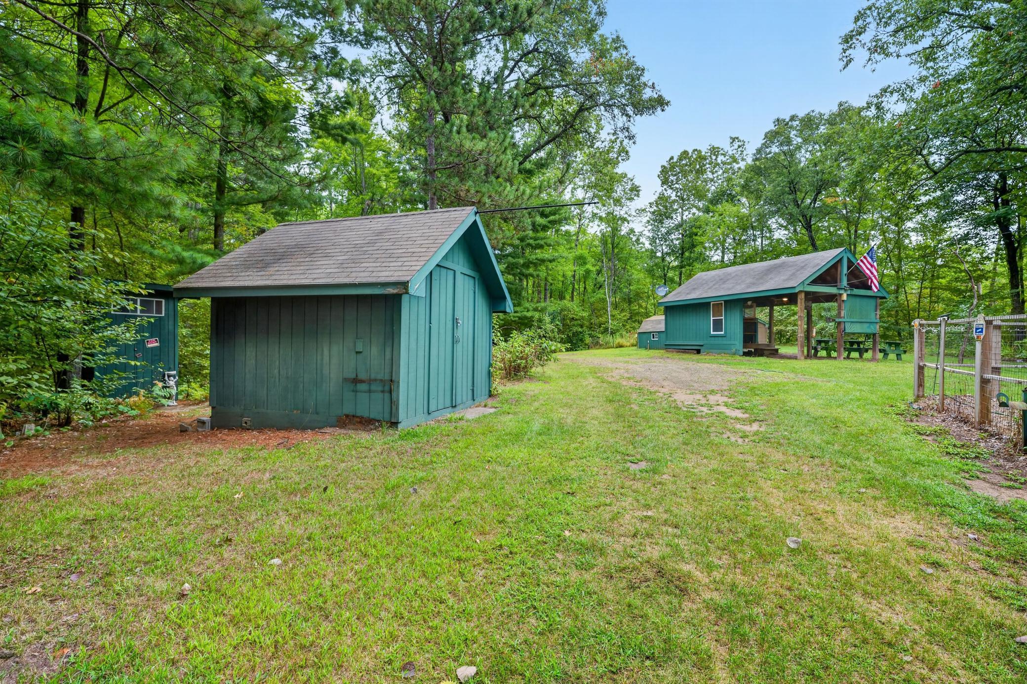main property photo 33
