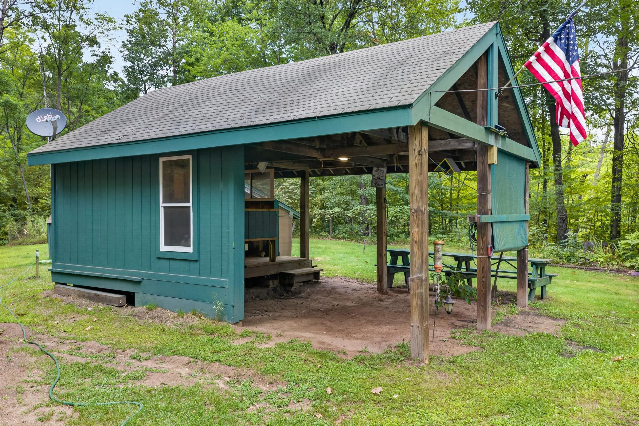main property photo 9