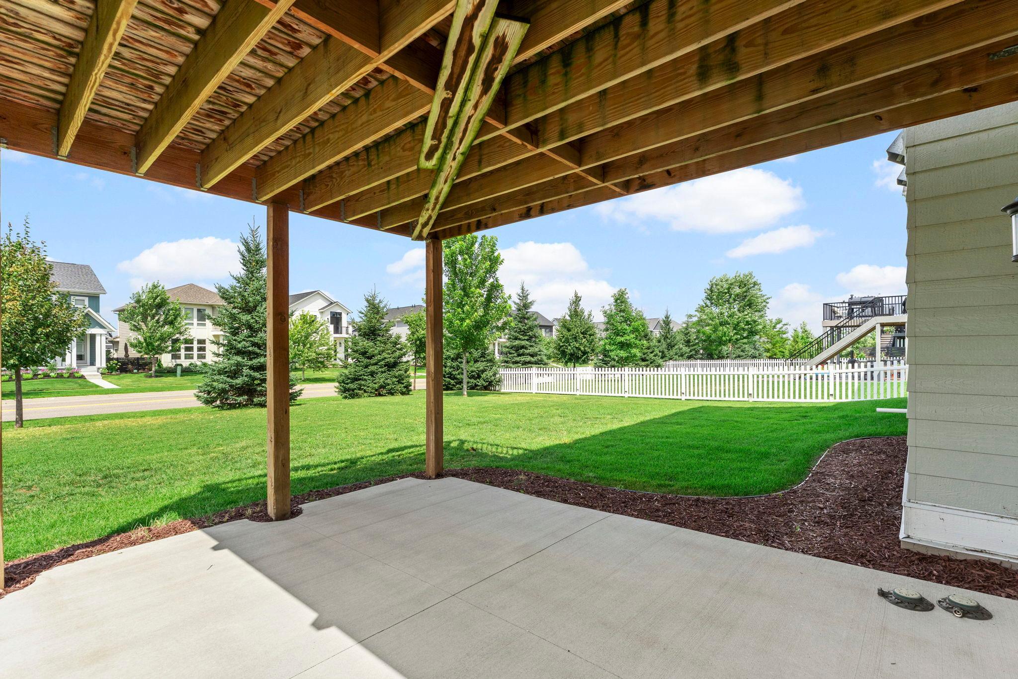 main property photo 32