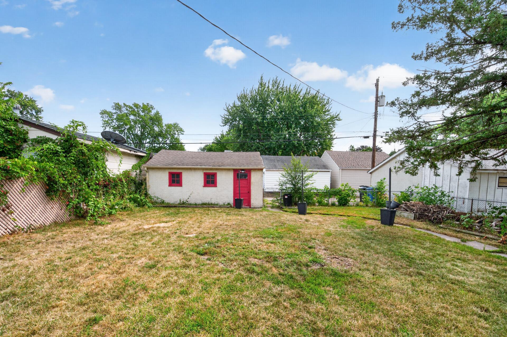 main property photo 16