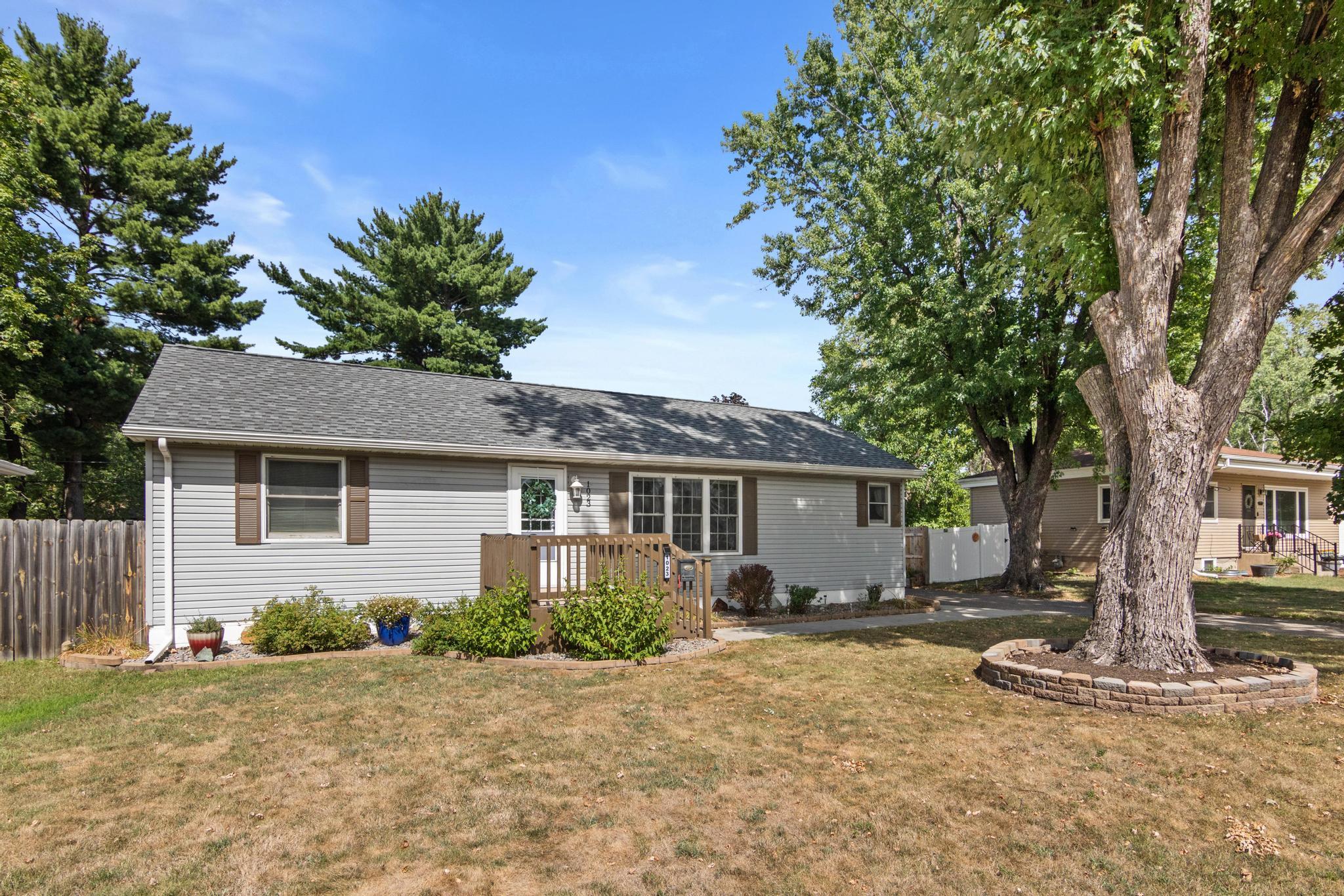 main property photo 20