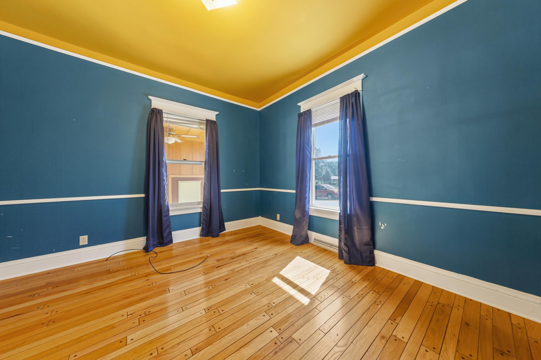 main property photo 23