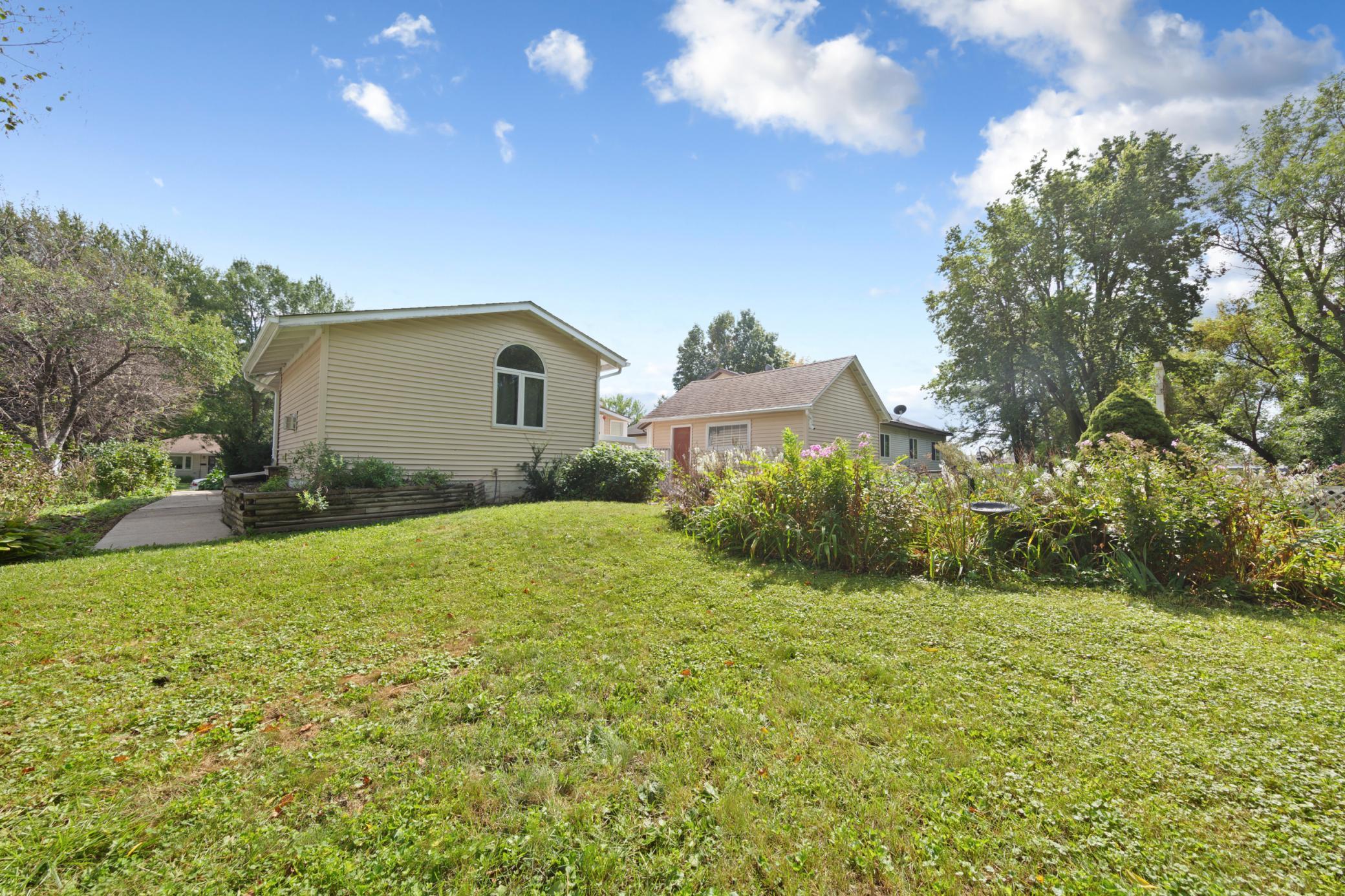 main property photo 5