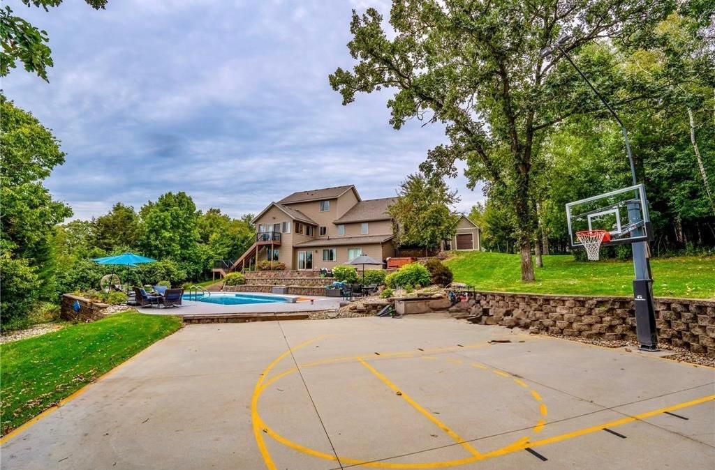 main property photo 30