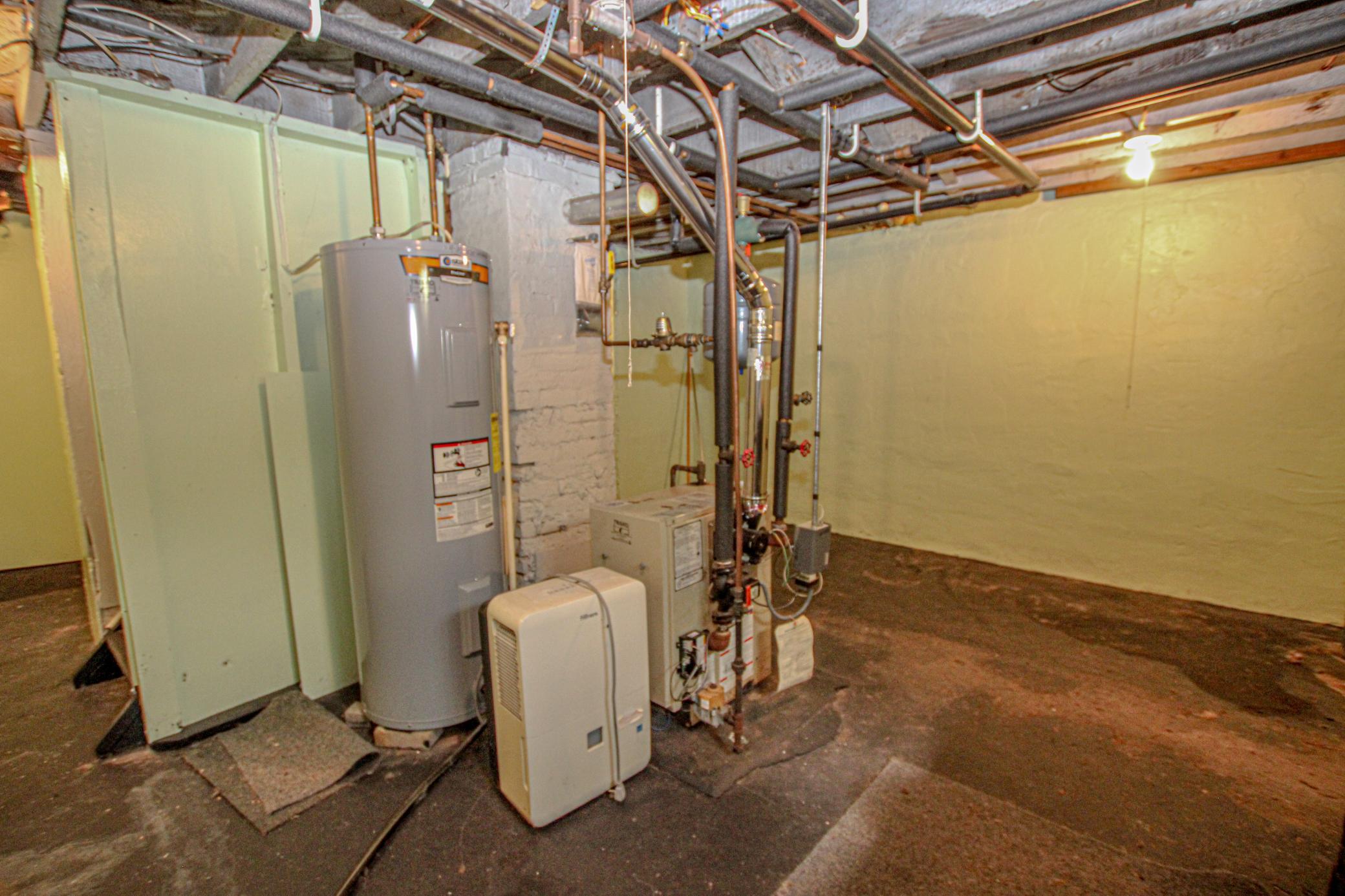 main property photo 50
