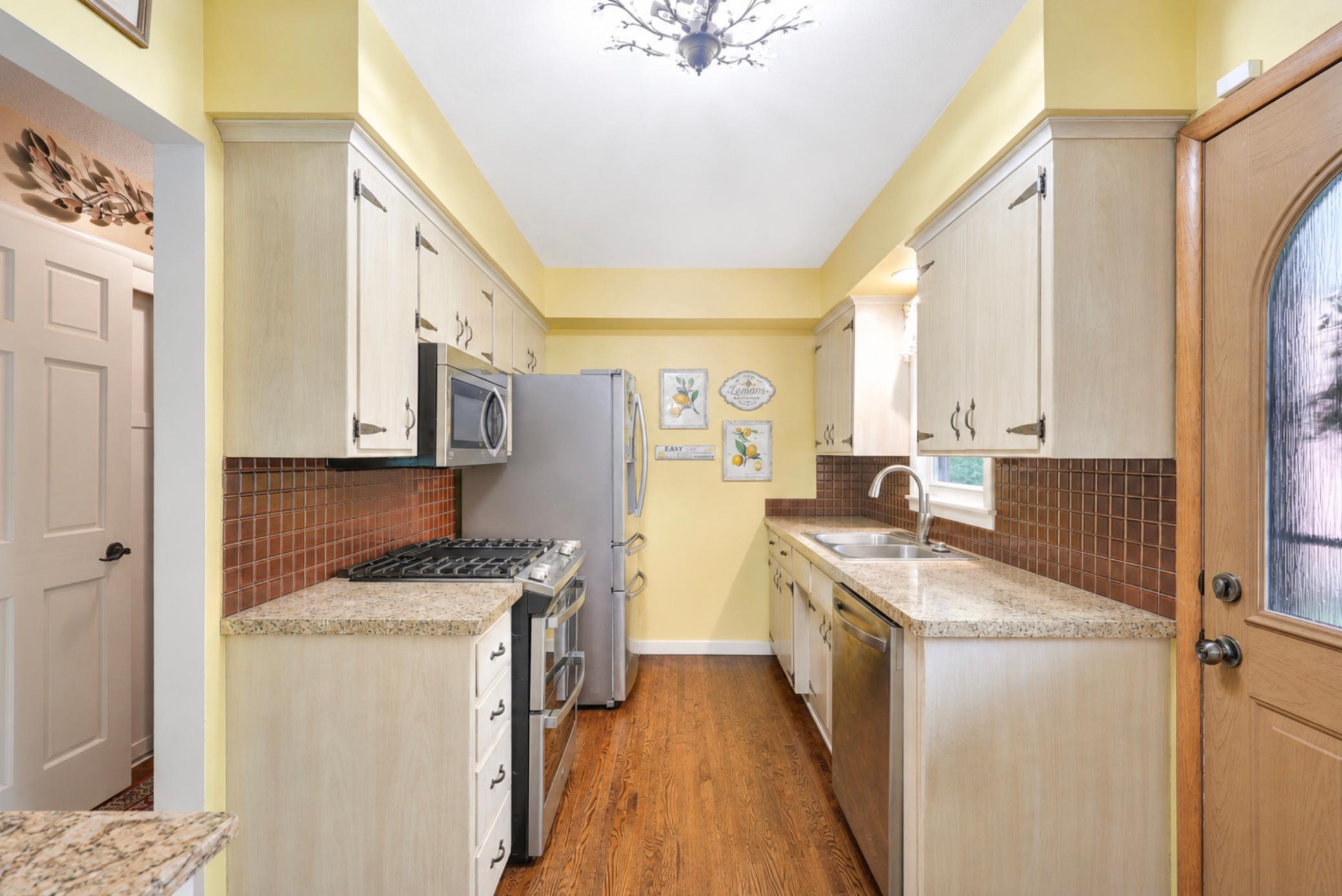 main property photo 2