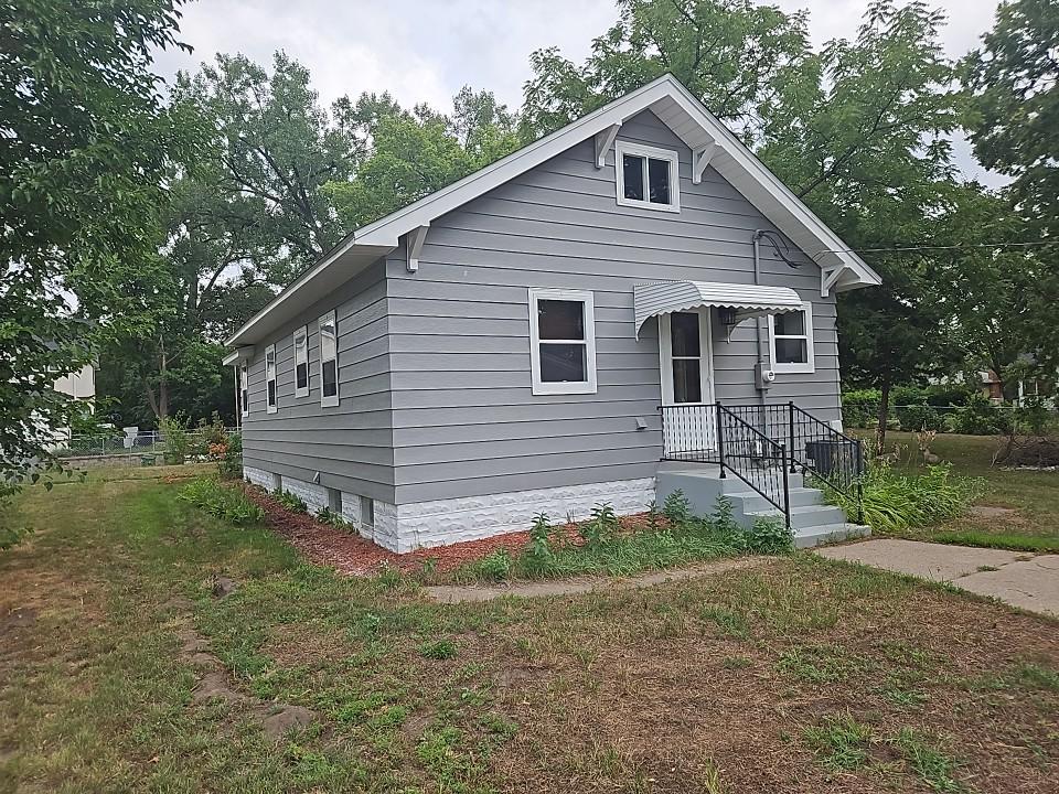 main property photo 35