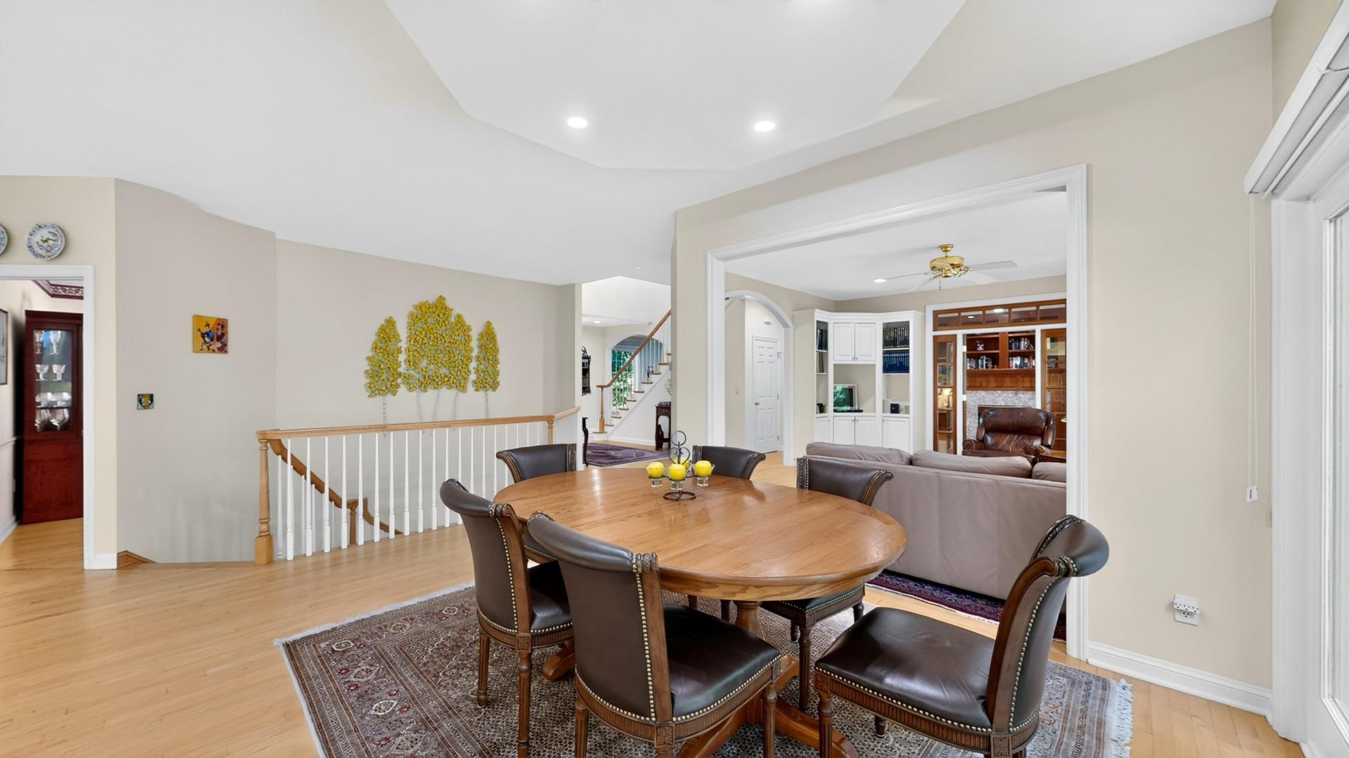 main property photo 14