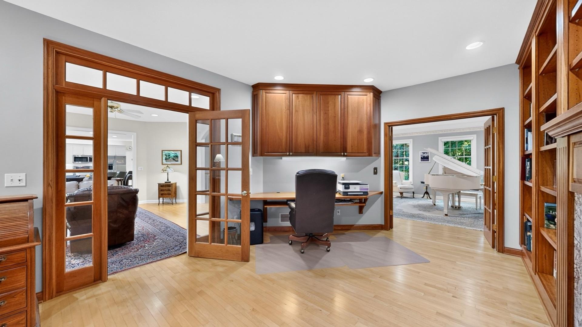 main property photo 9