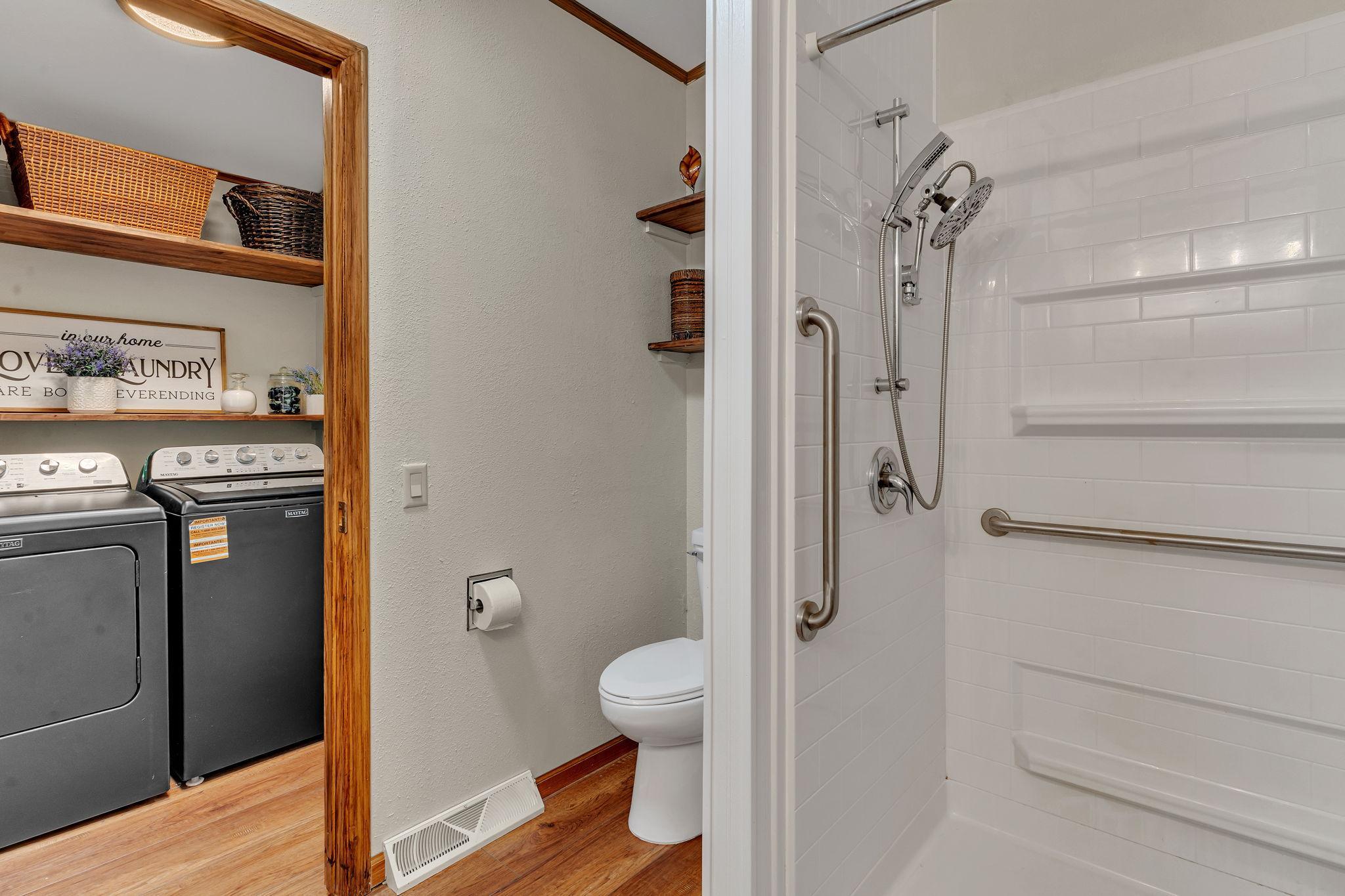 main property photo 10