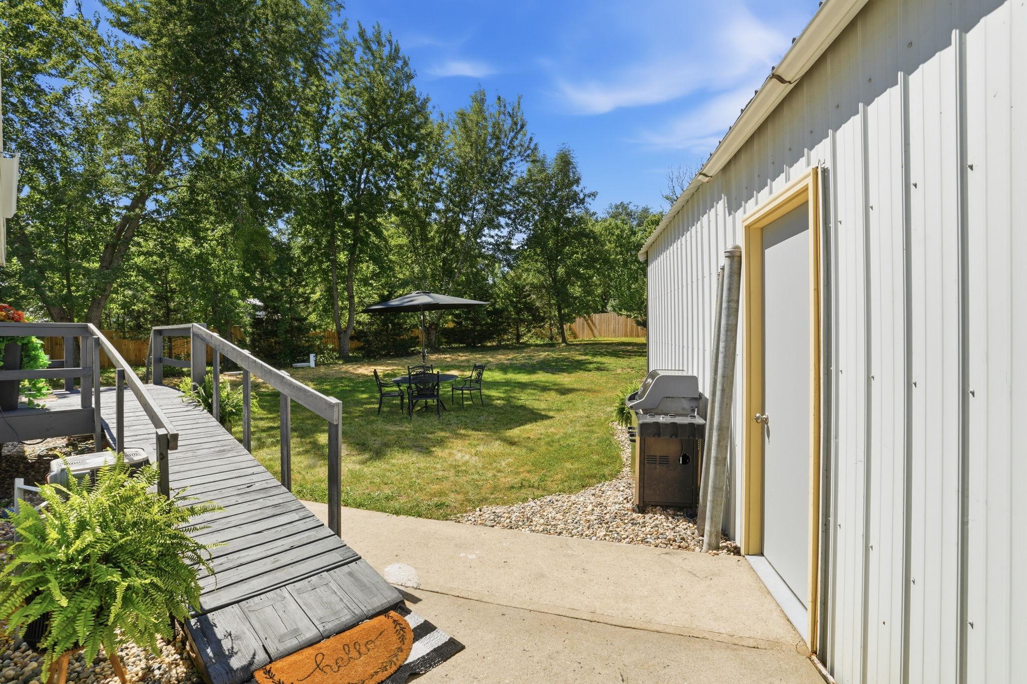 main property photo 22