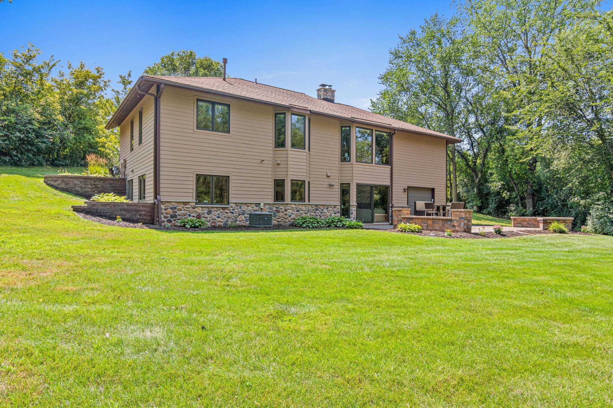 main property photo 32