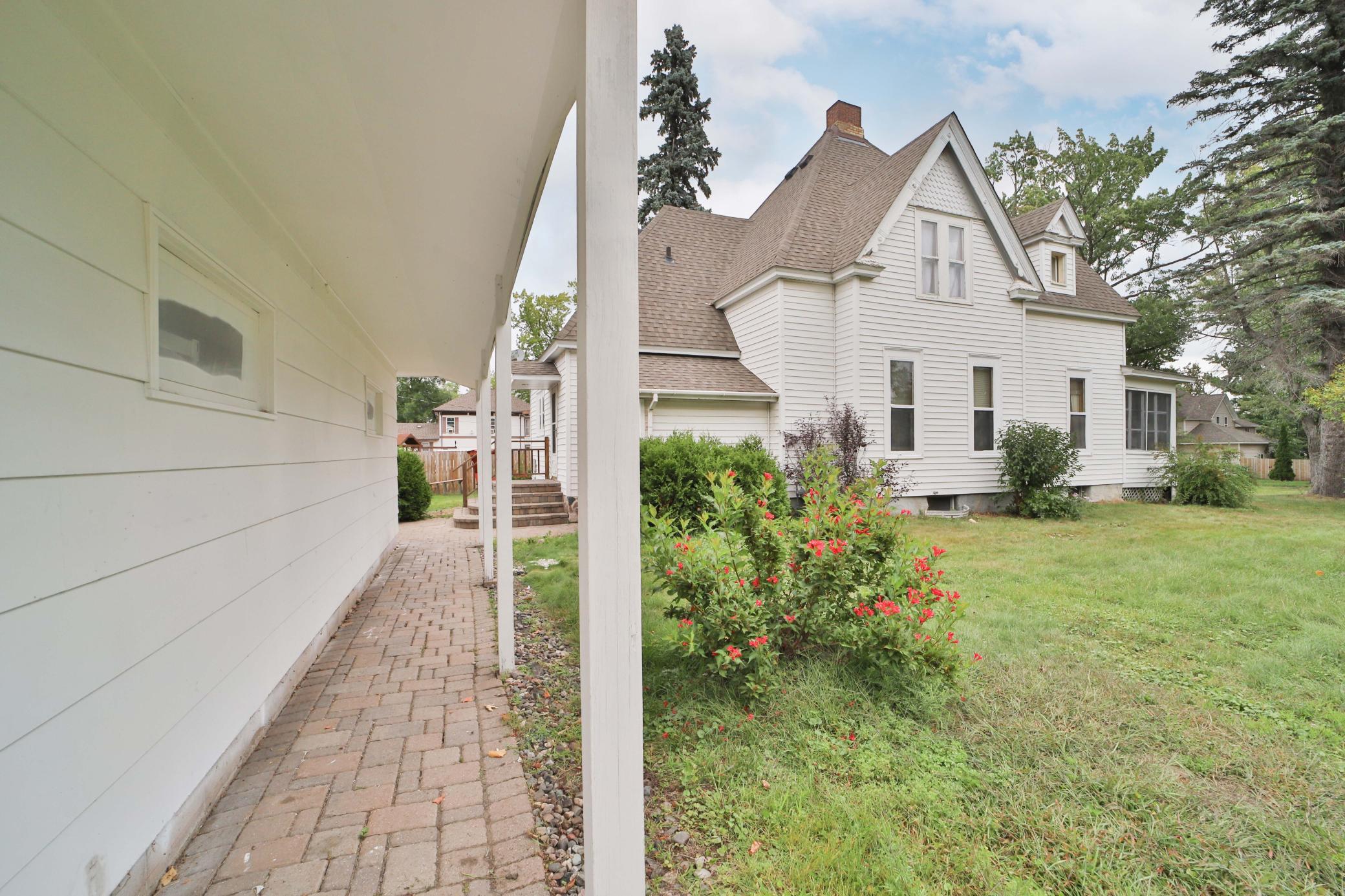 main property photo 45