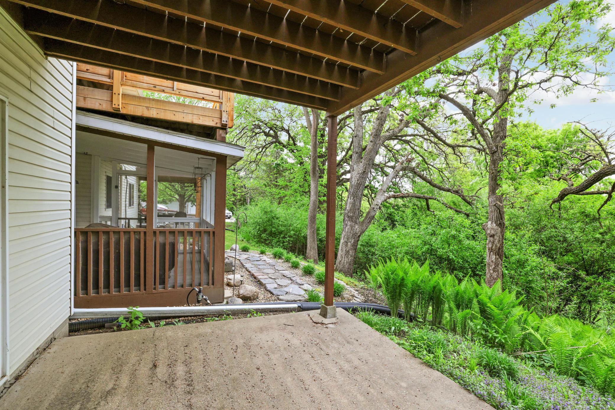 main property photo 40
