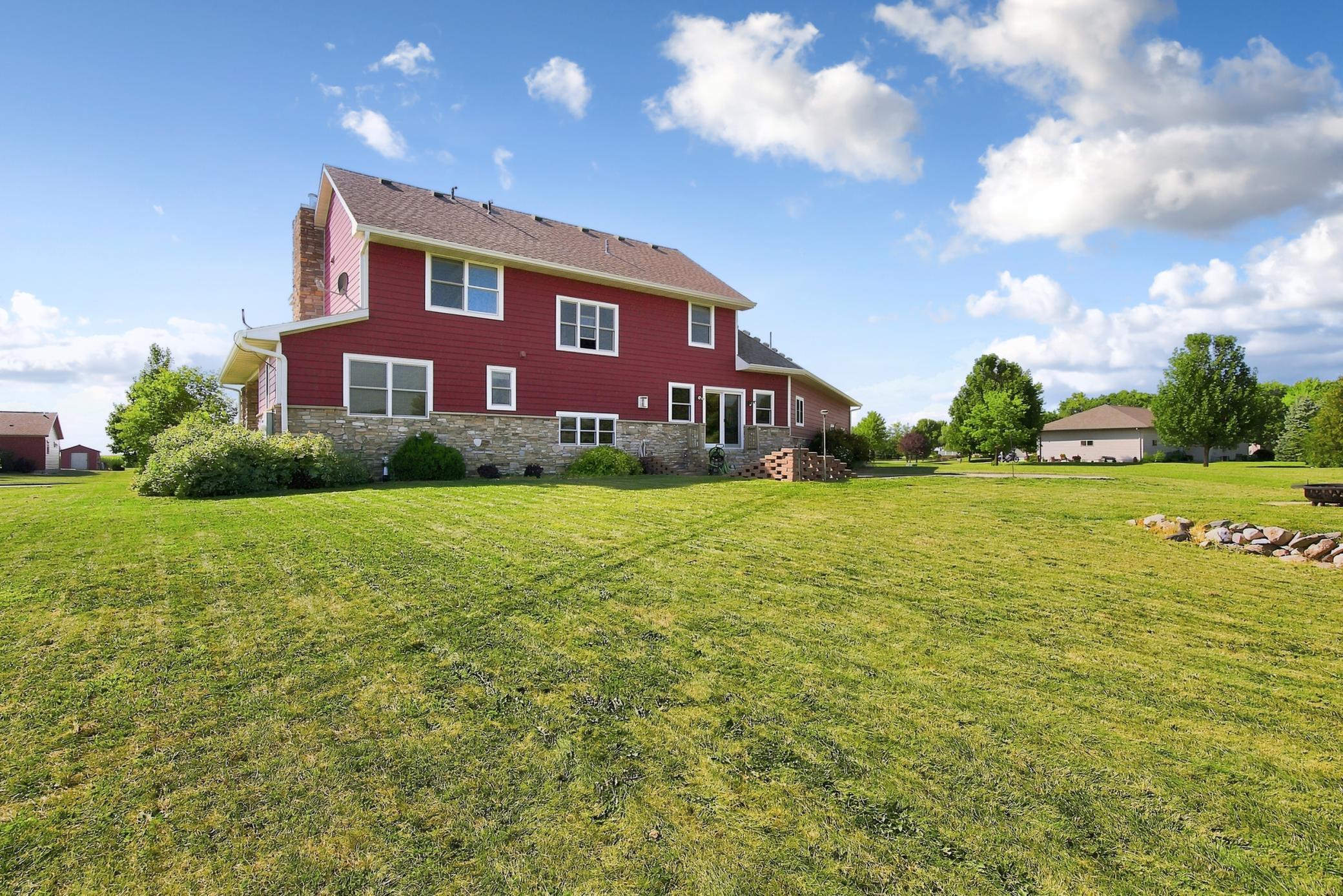 main property photo 25
