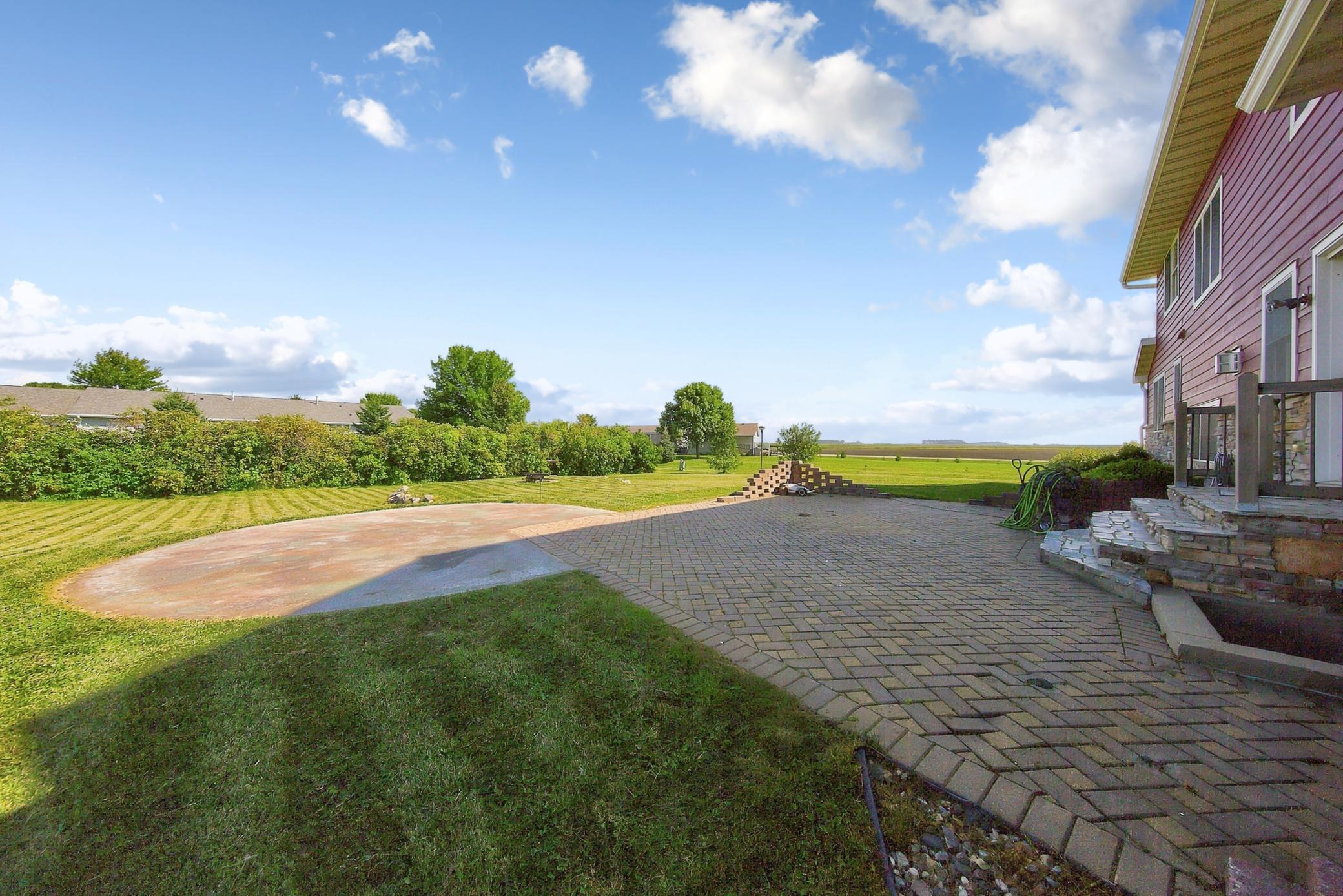 main property photo 27