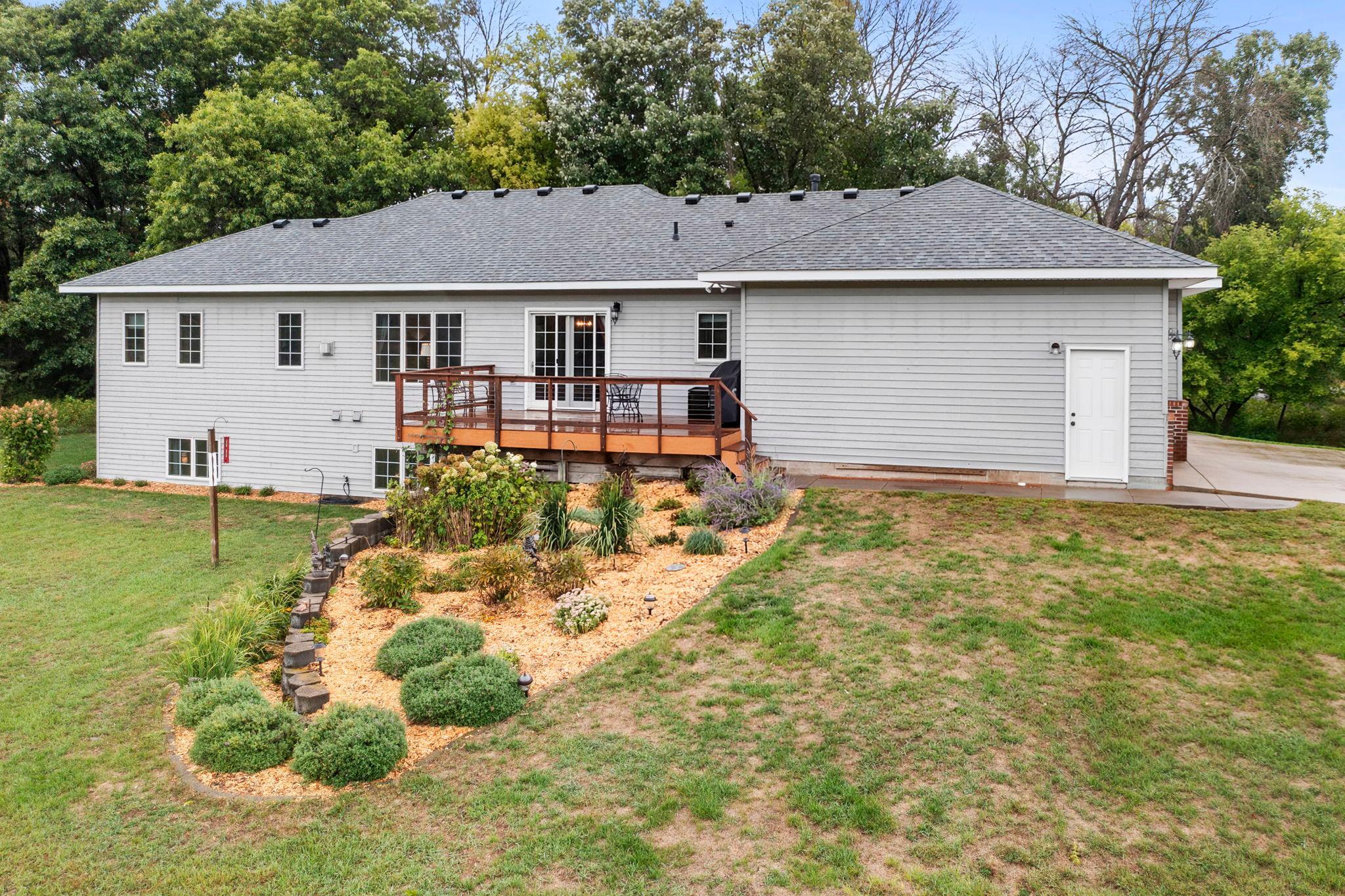 main property photo 89