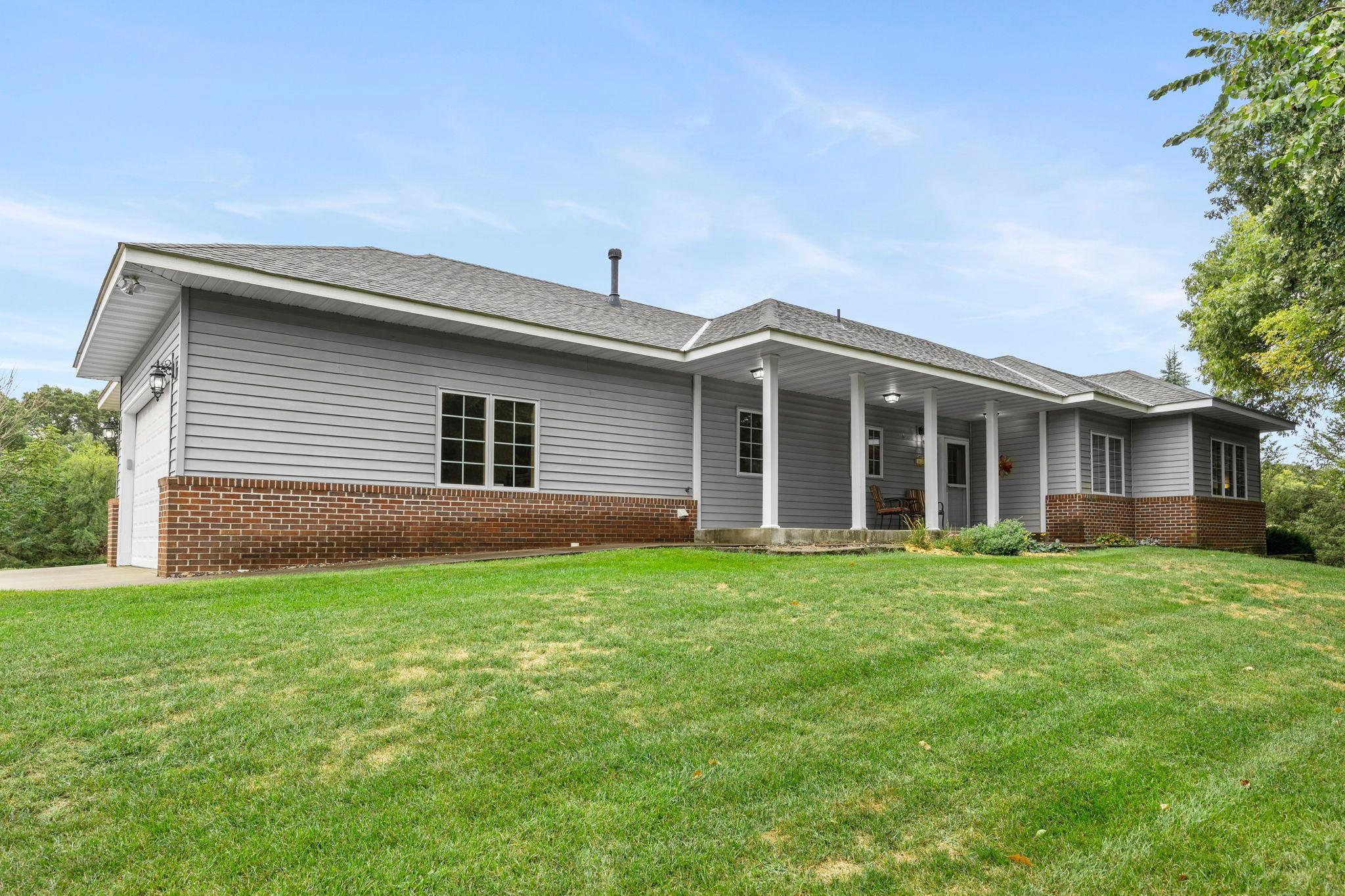 main property photo 9