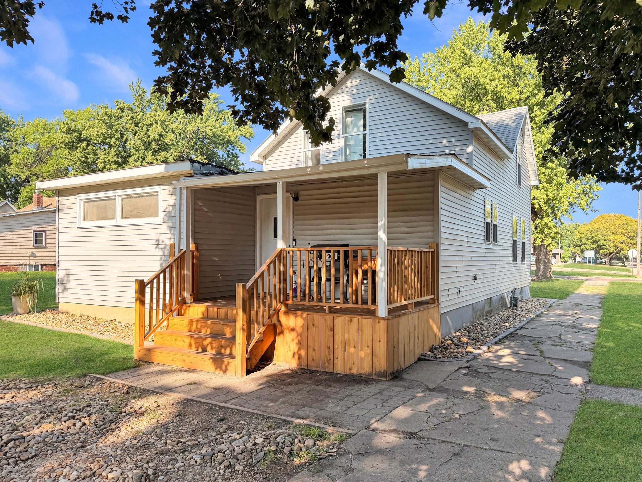 main property photo 5