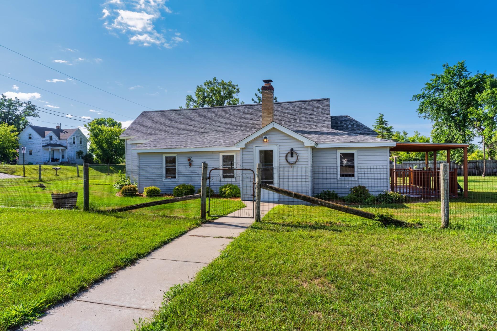 main property photo 18