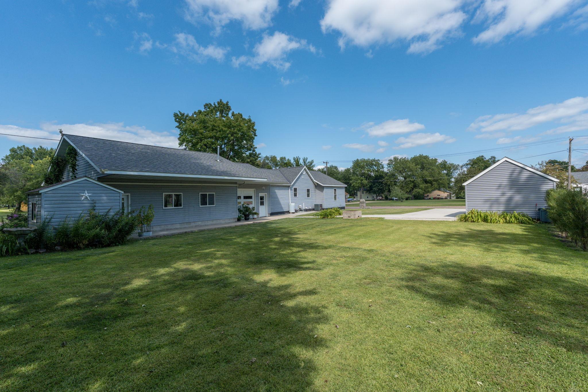 main property photo 33