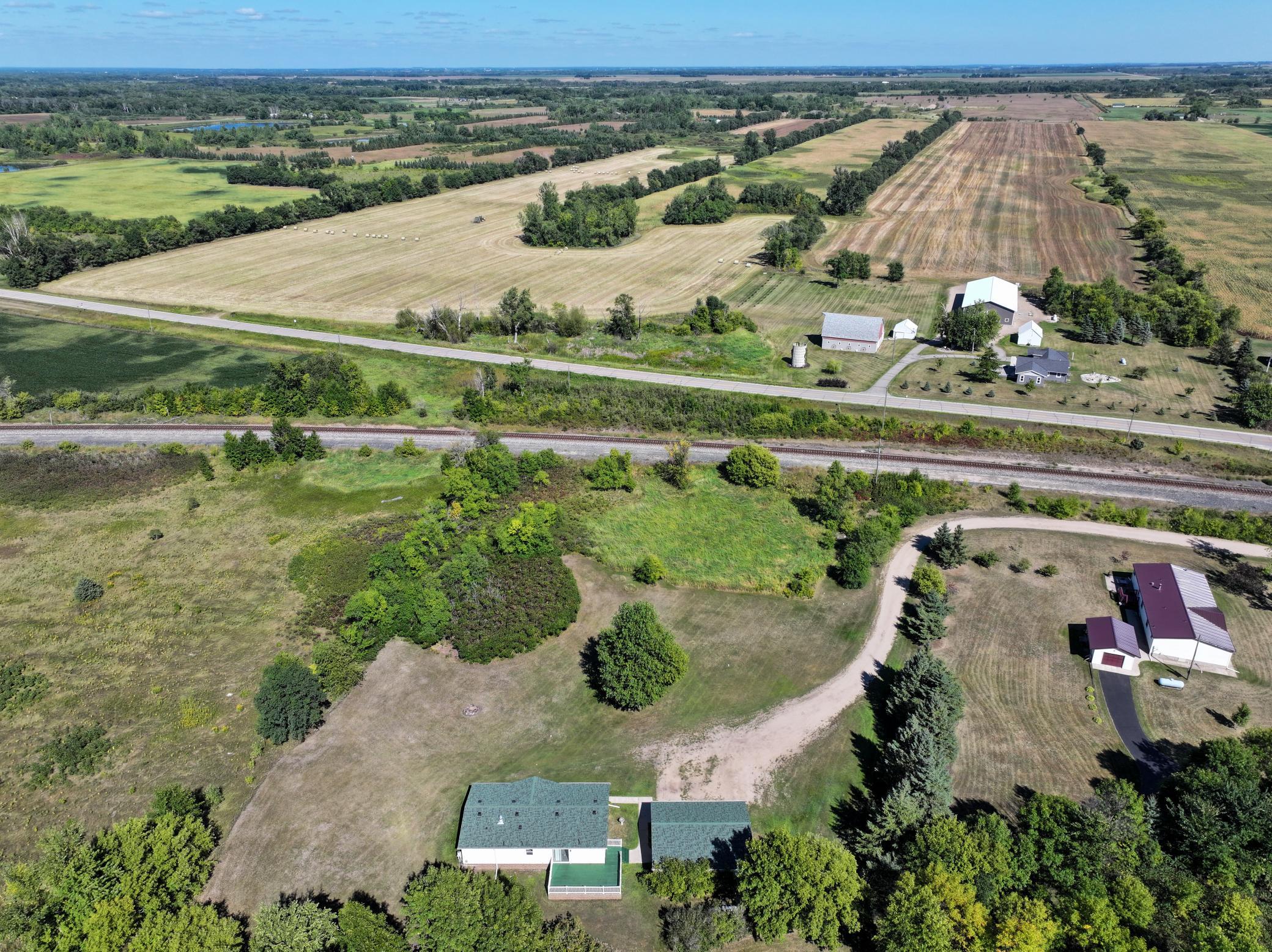 main property photo 40