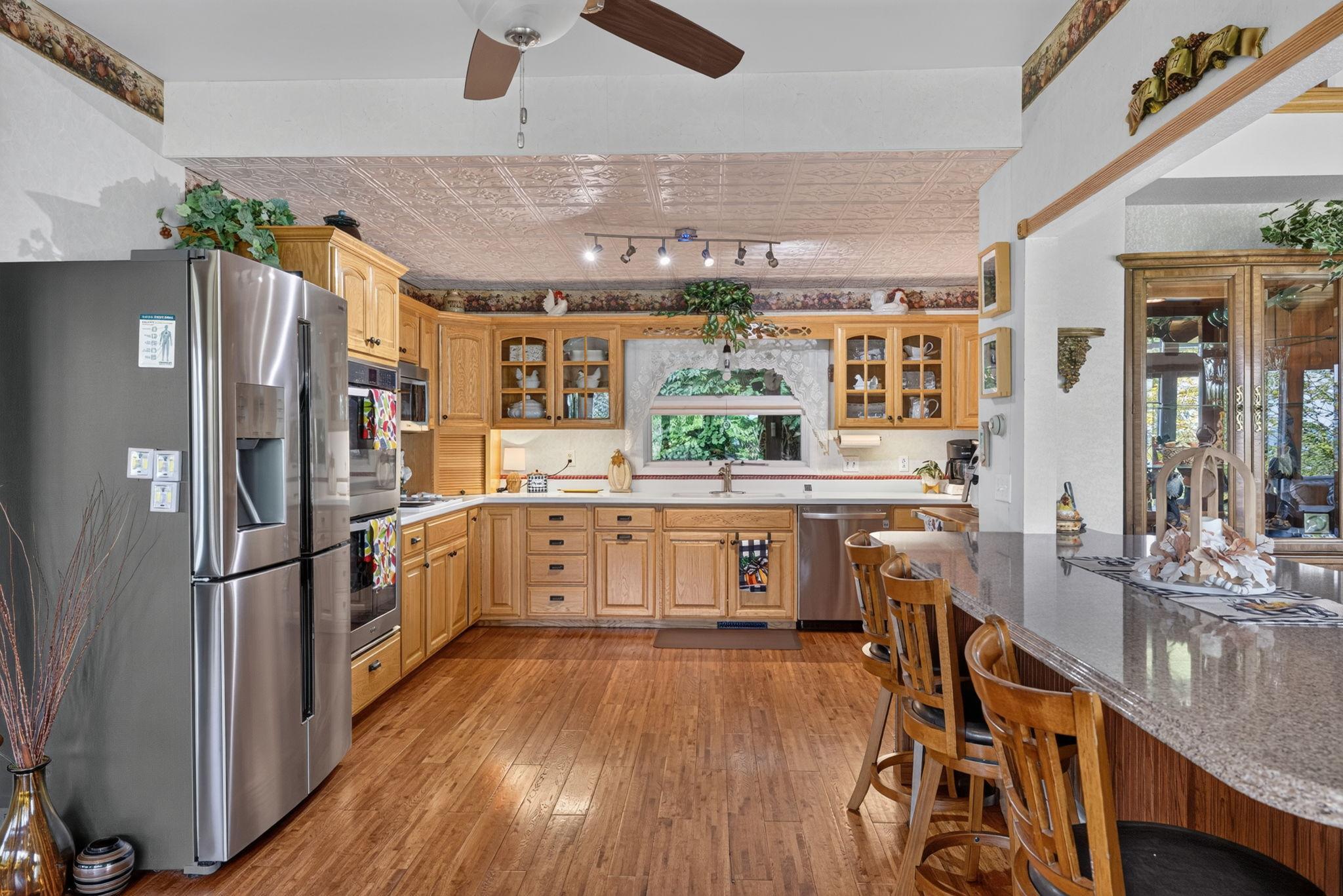 main property photo 15