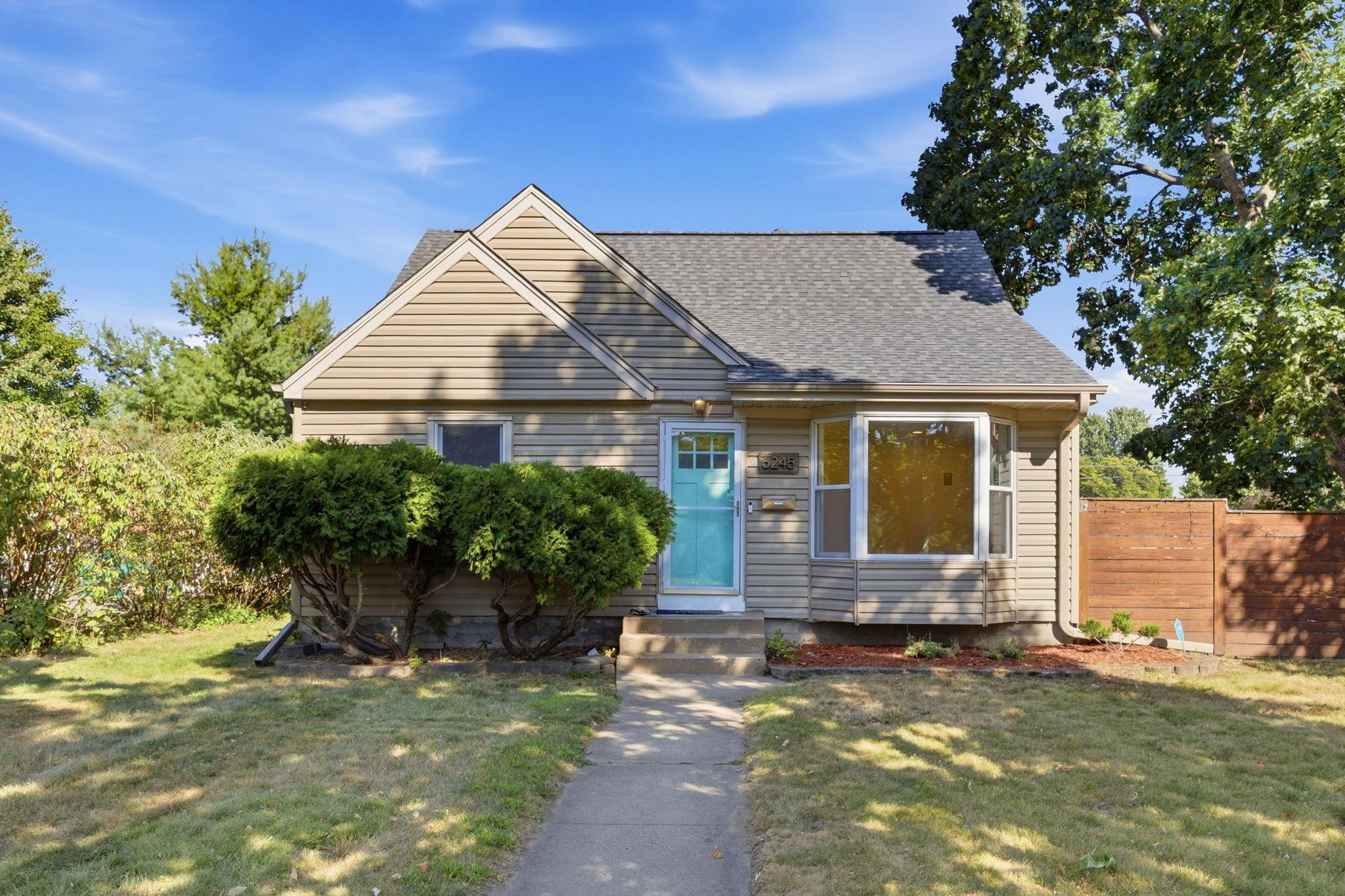 main property photo 11